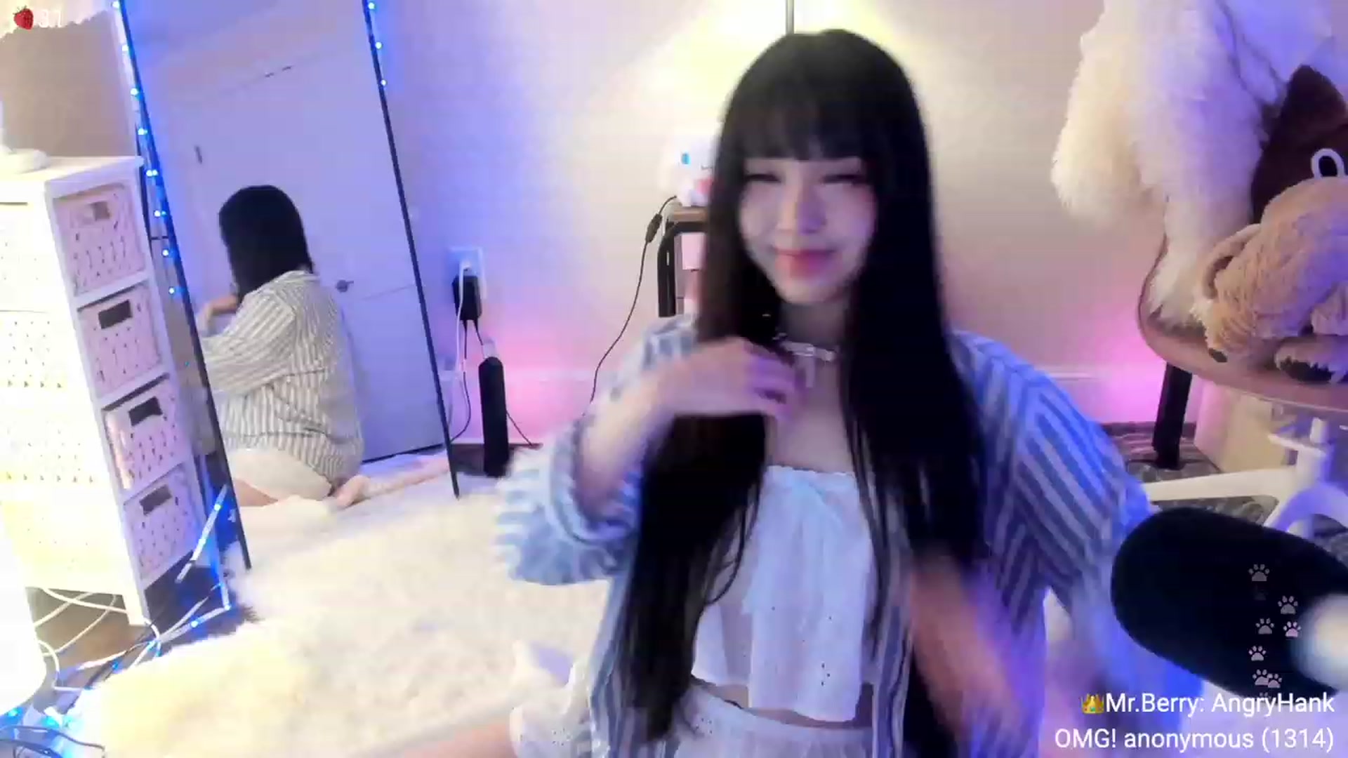 Gallery image thumbnail from AcaiBerry's myfreecams stream on, 09/28/2023, 05:55 image 7 of 20
