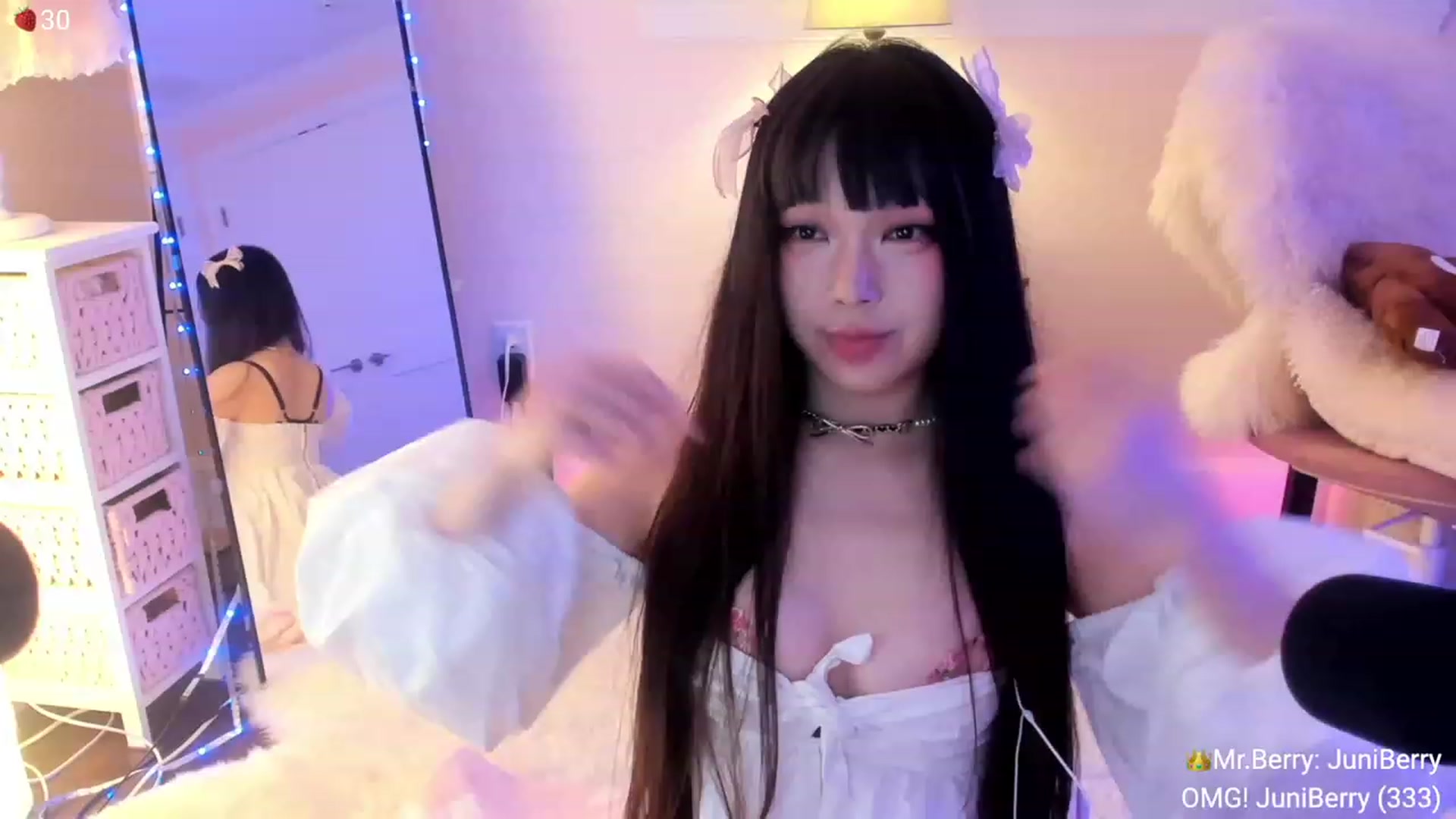 Gallery image thumbnail from AcaiBerry's myfreecams stream on, 09/30/2023, 04:50 image 4 of 20