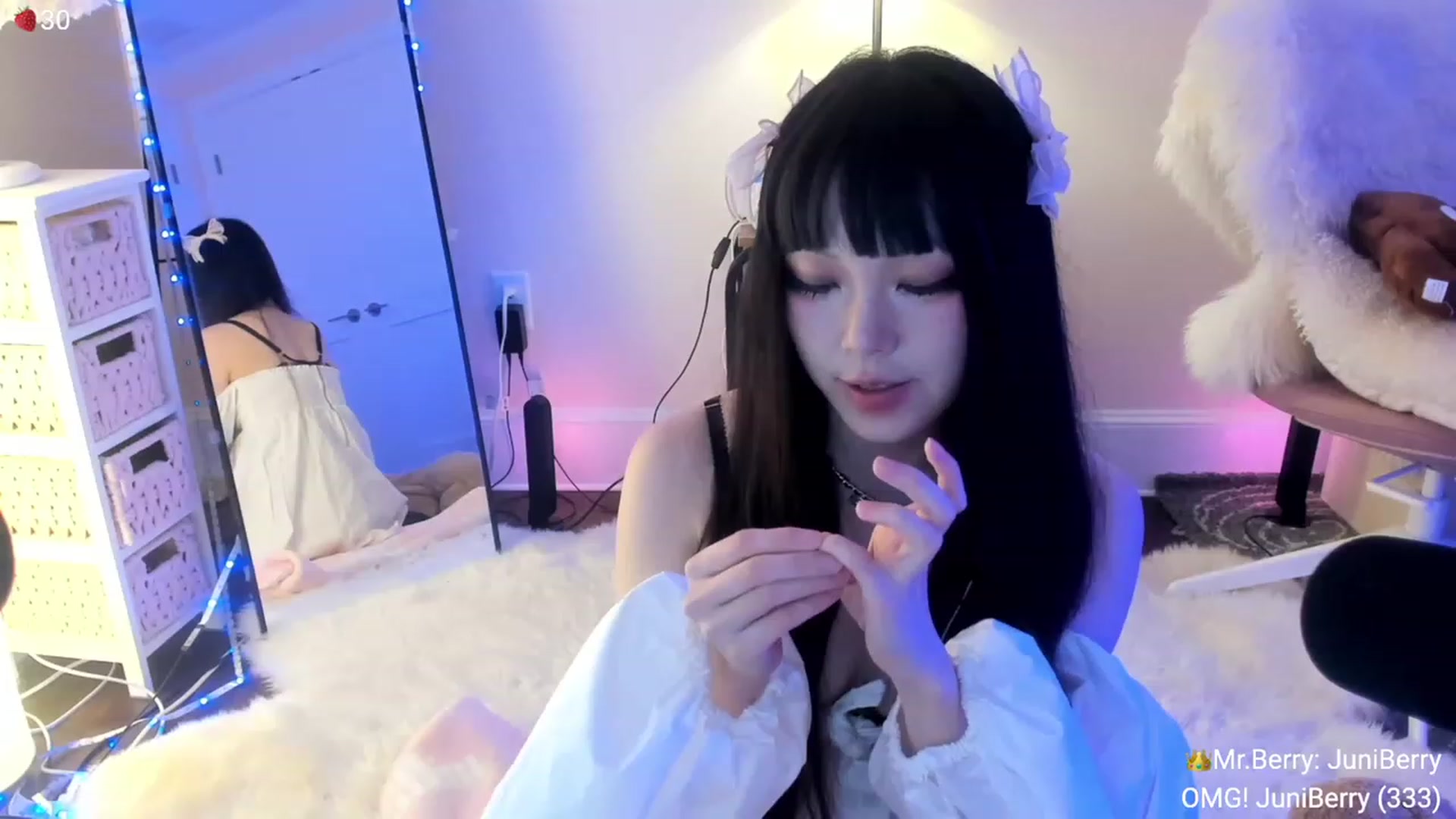 Gallery image thumbnail from AcaiBerry's myfreecams stream on, 09/30/2023, 04:50 image 5 of 20