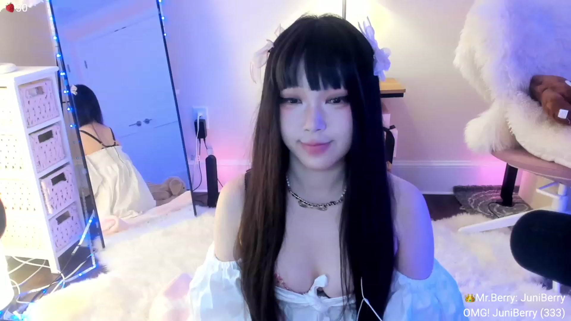 Gallery image thumbnail from AcaiBerry's myfreecams stream on, 09/30/2023, 04:50 image 6 of 20