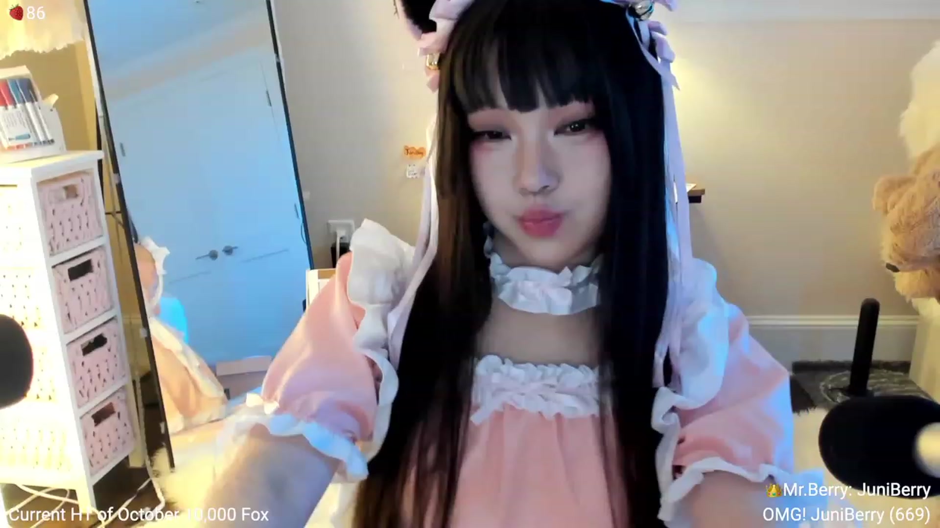 Gallery image thumbnail from AcaiBerry's myfreecams stream on, 10/07/2023, 03:16 image 5 of 20