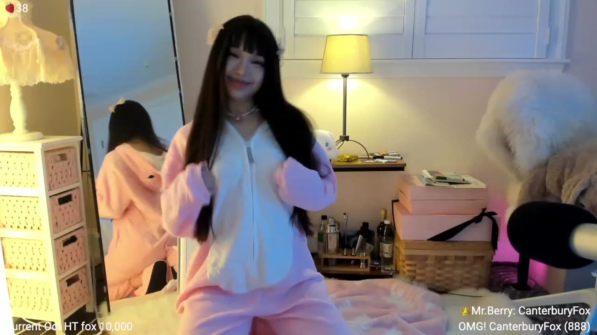 Gallery image thumbnail from AcaiBerry's myfreecams stream on, 10/08/2023, 04:15 image 15 of 20