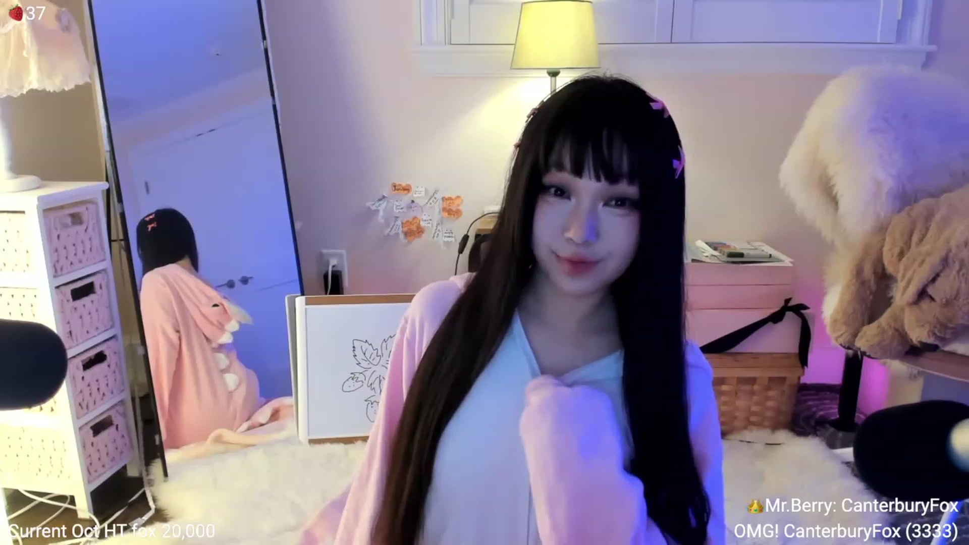 Gallery image thumbnail from AcaiBerry's myfreecams stream on, 10/14/2023, 05:48 image 3 of 20