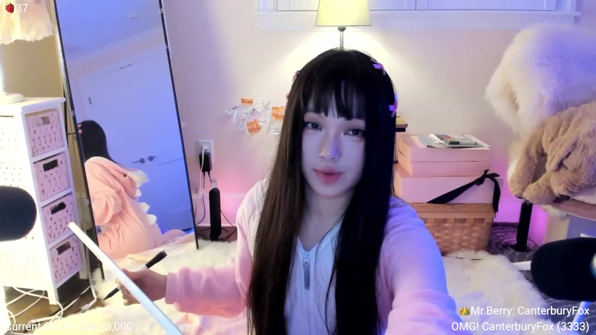 Gallery image thumbnail from AcaiBerry's myfreecams stream on, 10/14/2023, 05:48 image 8 of 20
