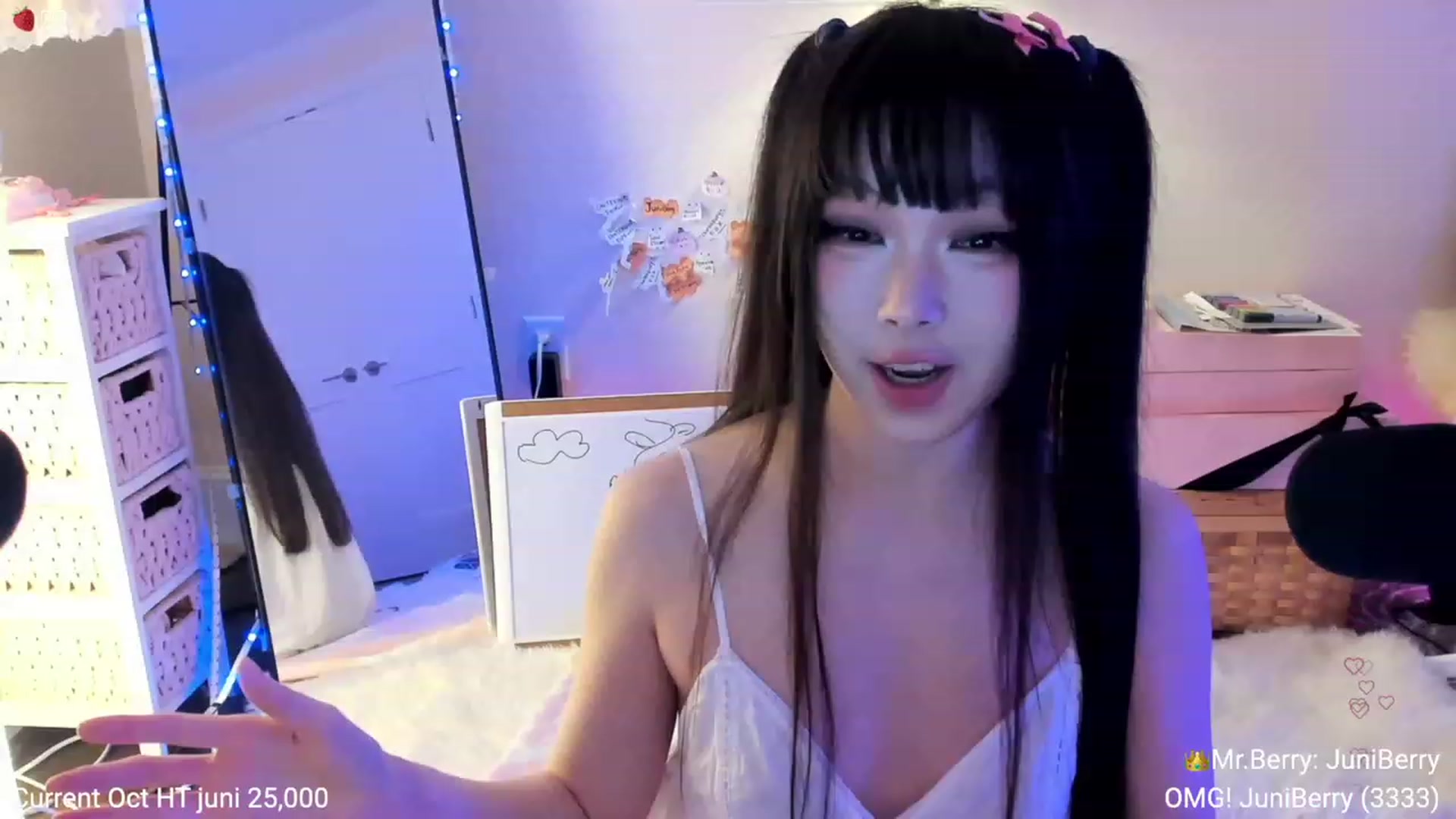 Gallery image thumbnail from AcaiBerry's myfreecams stream on, 10/19/2023, 06:04 image 2 of 20