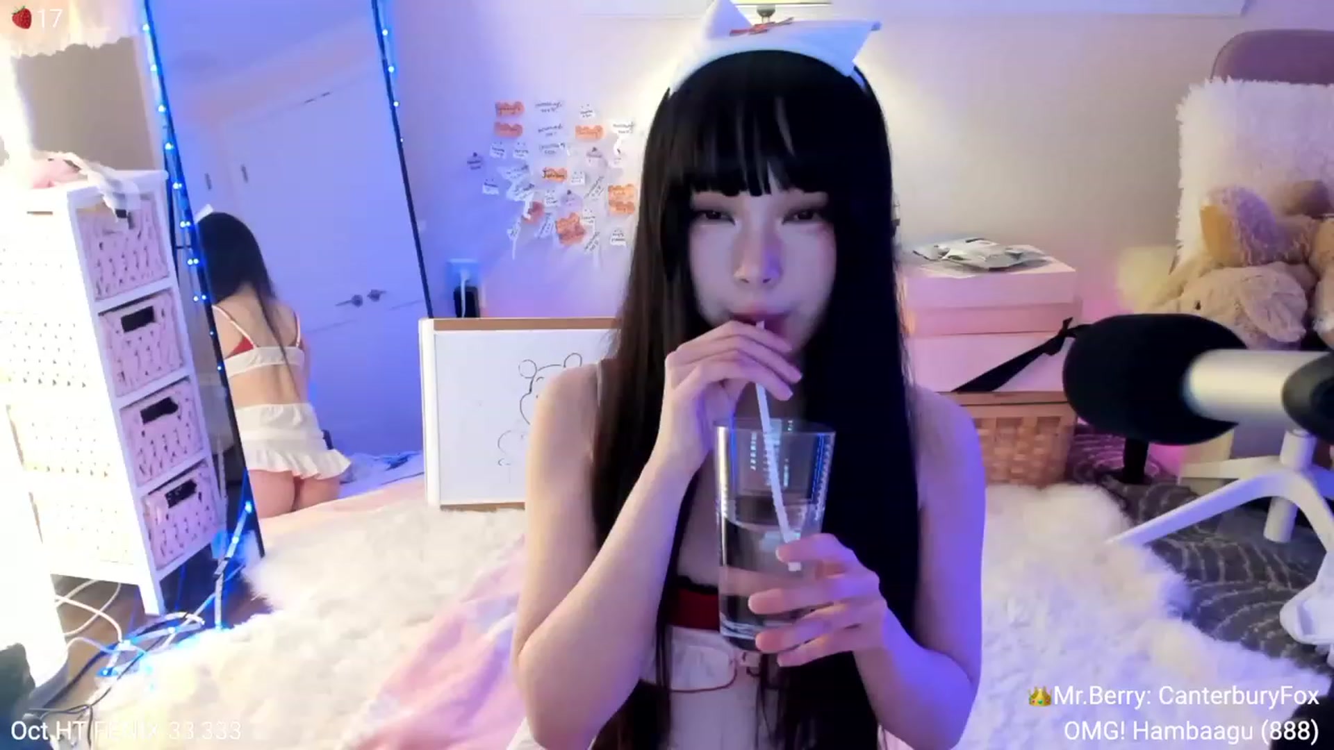 Gallery image thumbnail from AcaiBerry's myfreecams stream on, 10/28/2023, 04:20 image 19 of 20