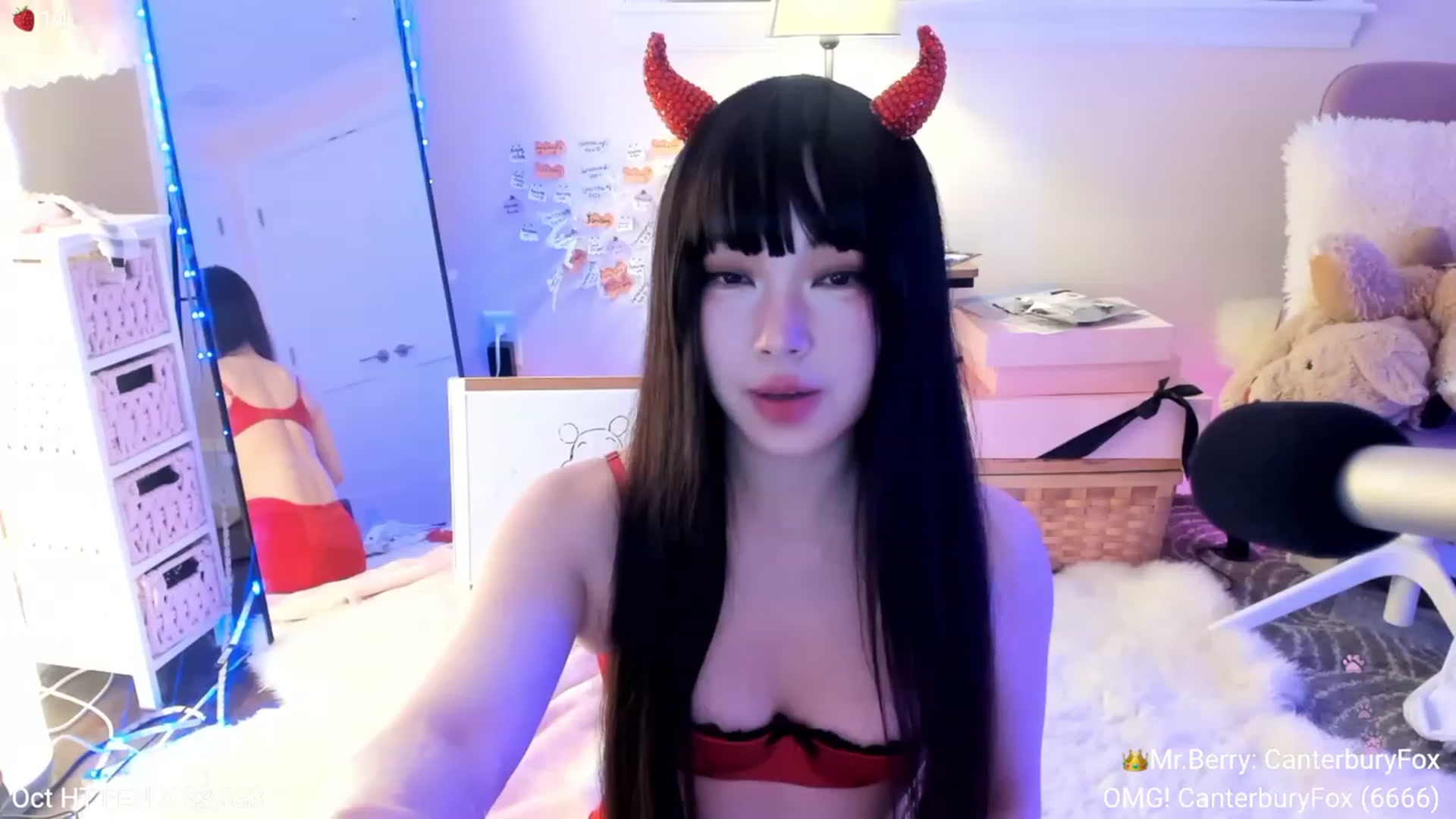 Gallery image thumbnail from AcaiBerry's myfreecams stream on, 10/28/2023, 06:27 image 10 of 20
