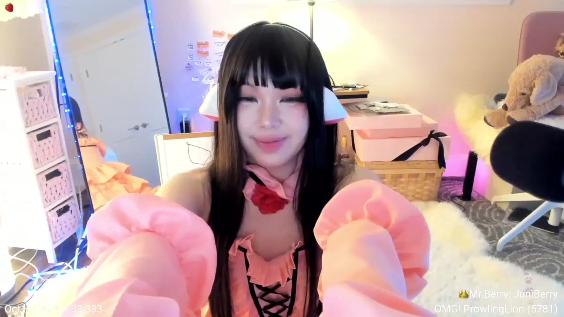 Gallery image thumbnail from AcaiBerry's myfreecams stream on, 10/29/2023, 07:00 image 3 of 20