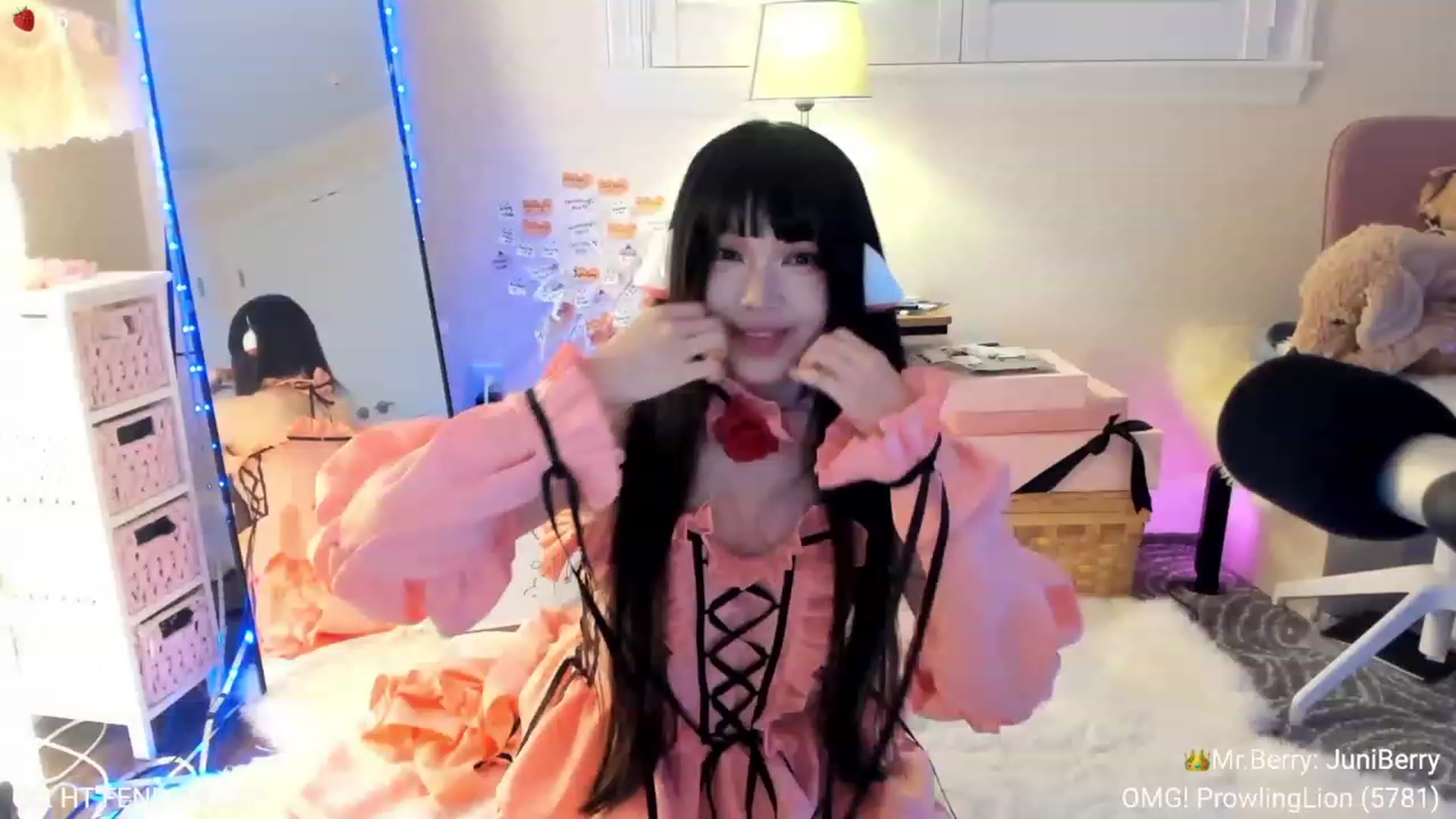 Gallery image thumbnail from AcaiBerry's myfreecams stream on, 10/29/2023, 07:00 image 13 of 20