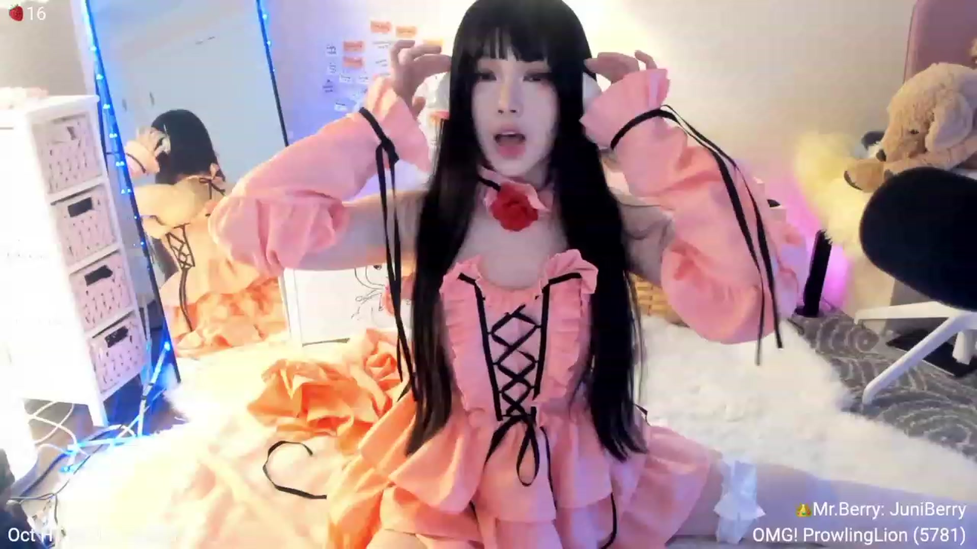 Gallery image thumbnail from AcaiBerry's myfreecams stream on, 10/29/2023, 07:00 image 19 of 20