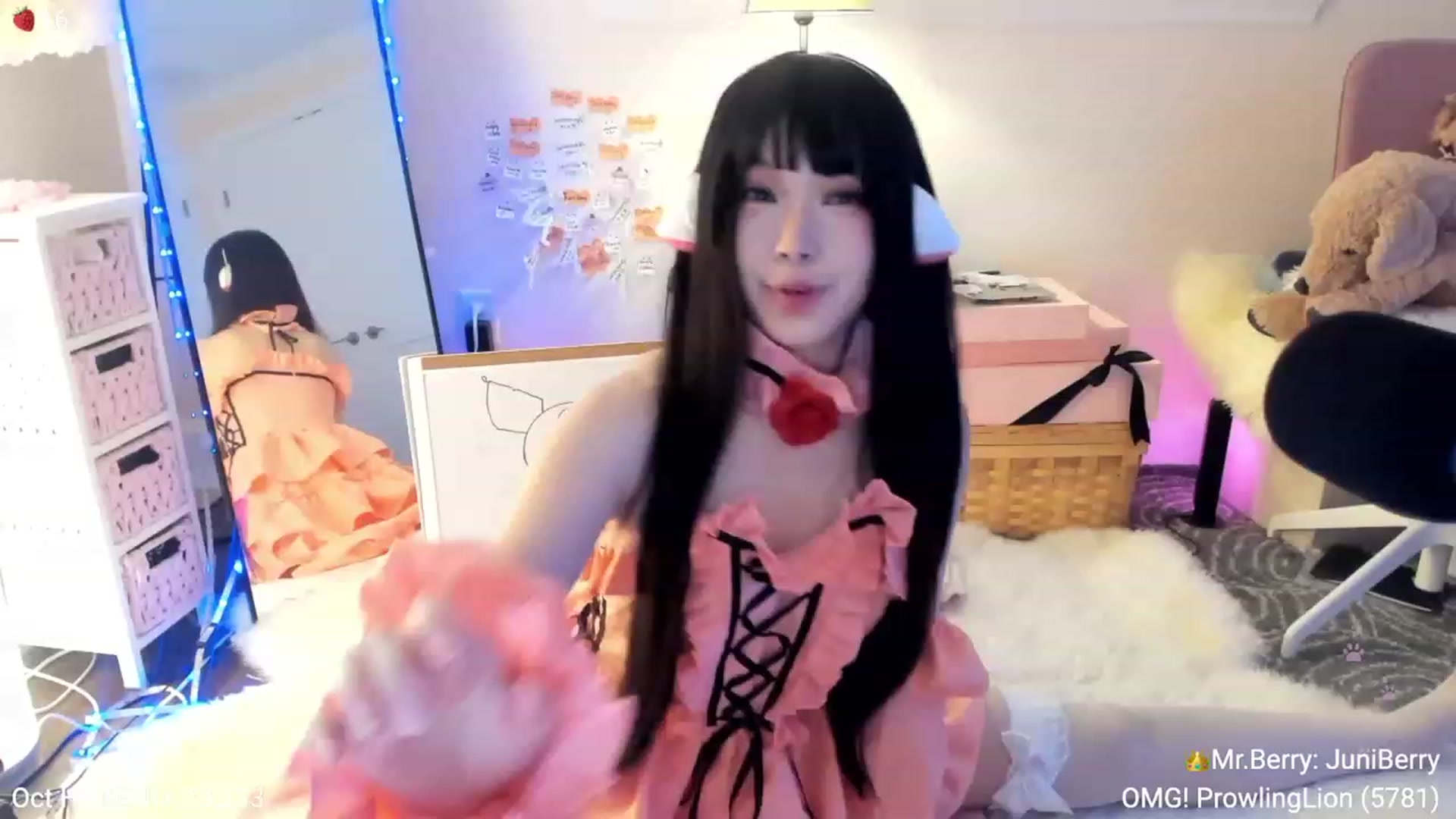 Gallery image thumbnail from AcaiBerry's myfreecams stream on, 10/29/2023, 07:00 image 2 of 20