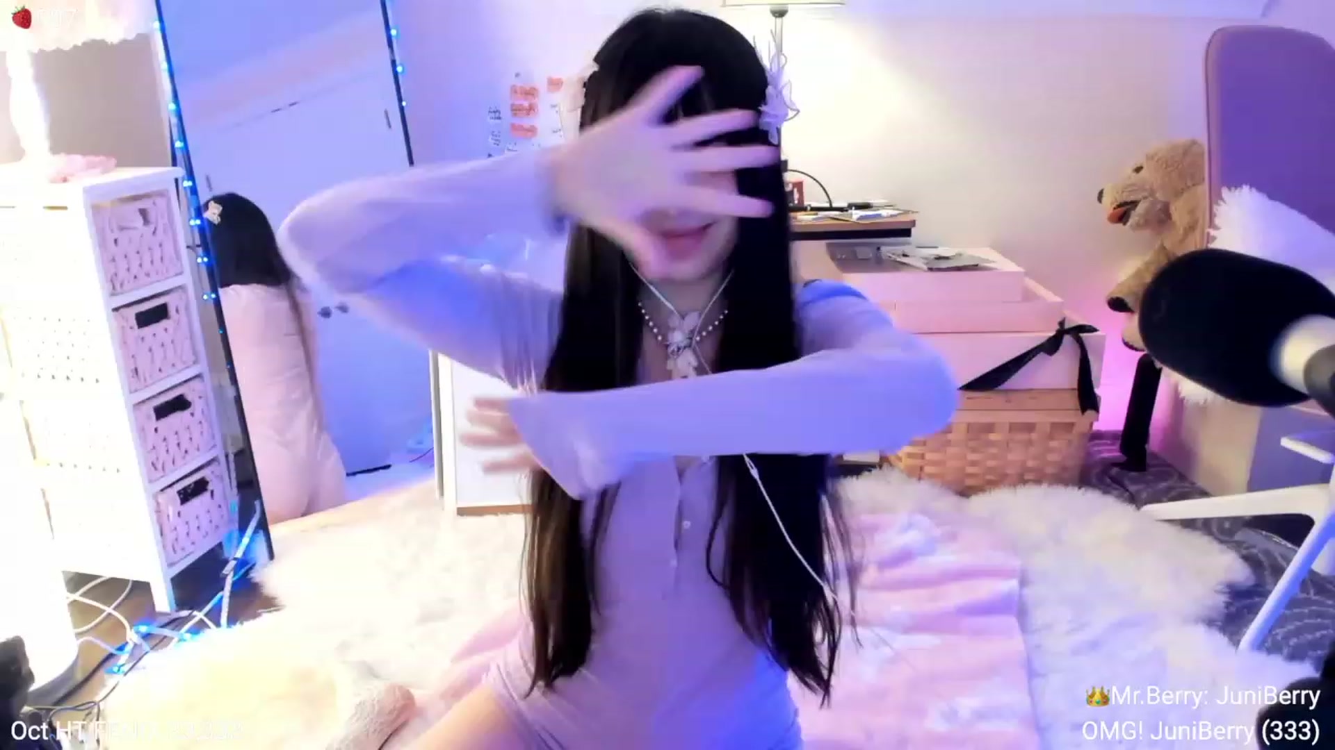 Gallery image thumbnail from AcaiBerry's myfreecams stream on, 11/02/2023, 04:23 image 10 of 20
