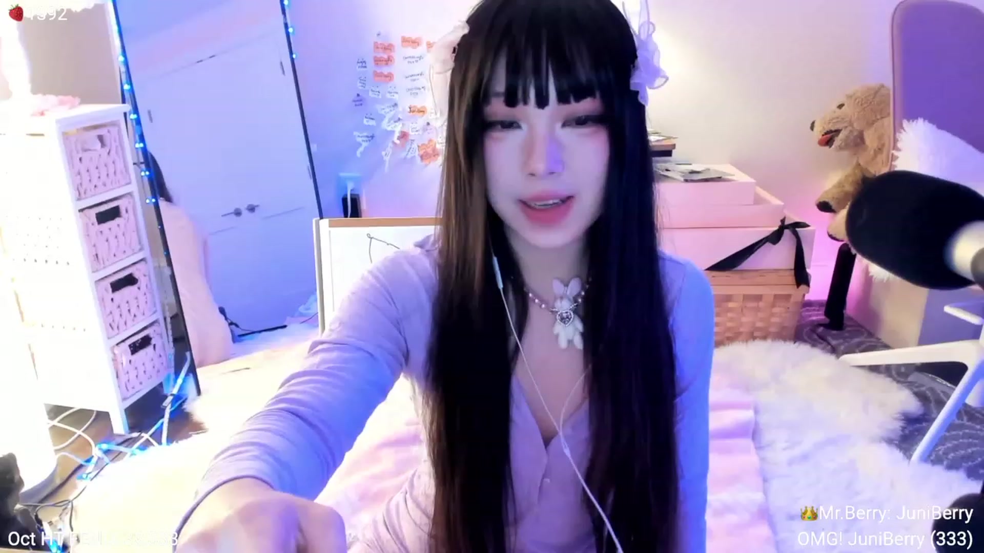 Gallery image thumbnail from AcaiBerry's myfreecams stream on, 11/02/2023, 04:23 image 3 of 20