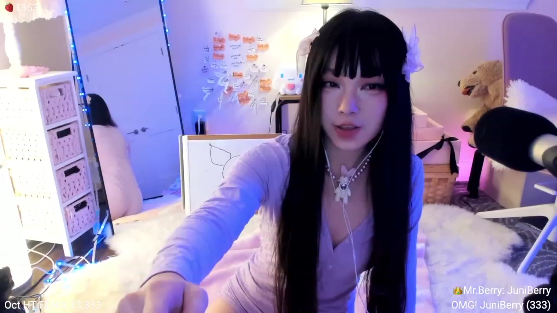 Gallery image thumbnail from AcaiBerry's myfreecams stream on, 11/02/2023, 04:23 image 5 of 20