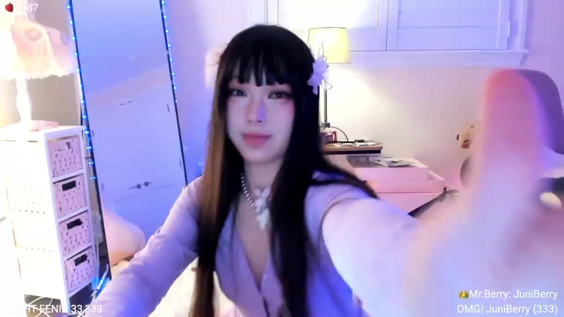 Gallery image thumbnail from AcaiBerry's myfreecams stream on, 11/02/2023, 04:23 image 2 of 20