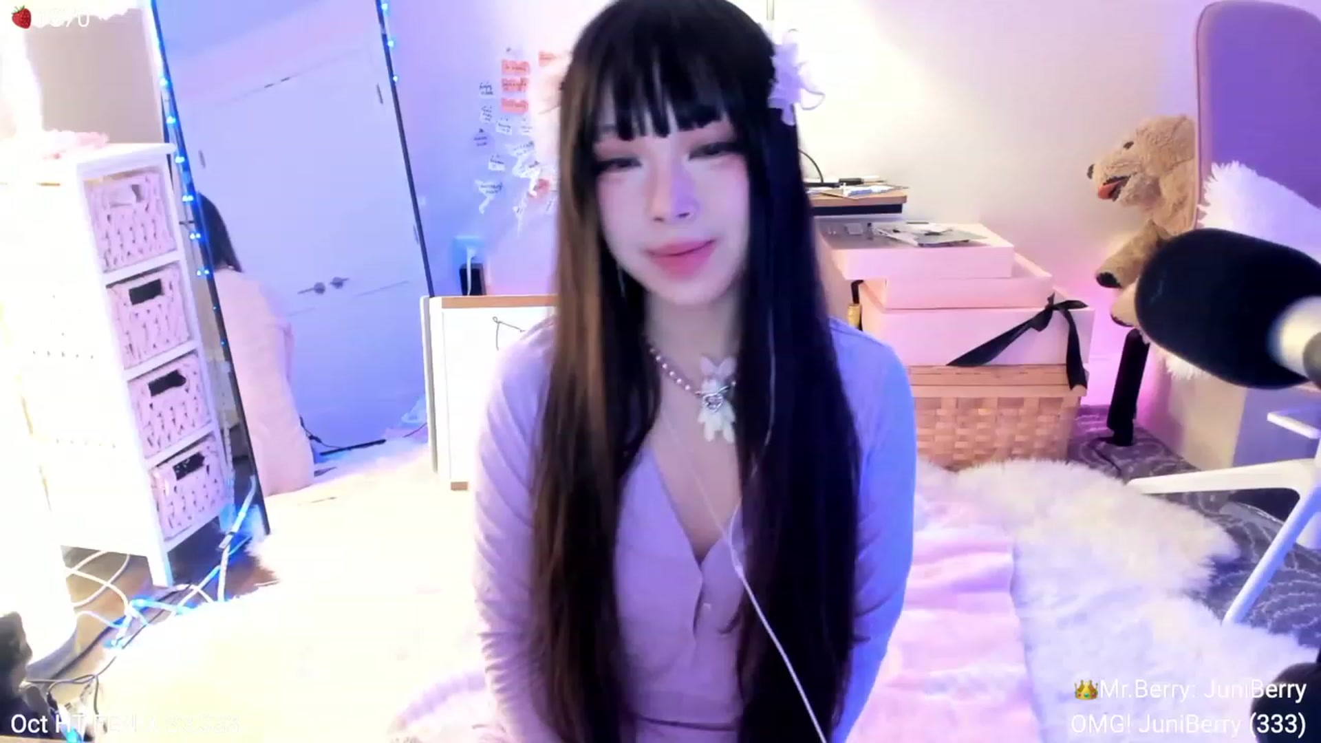 Gallery image thumbnail from AcaiBerry's myfreecams stream on, 11/02/2023, 04:23 image 4 of 20