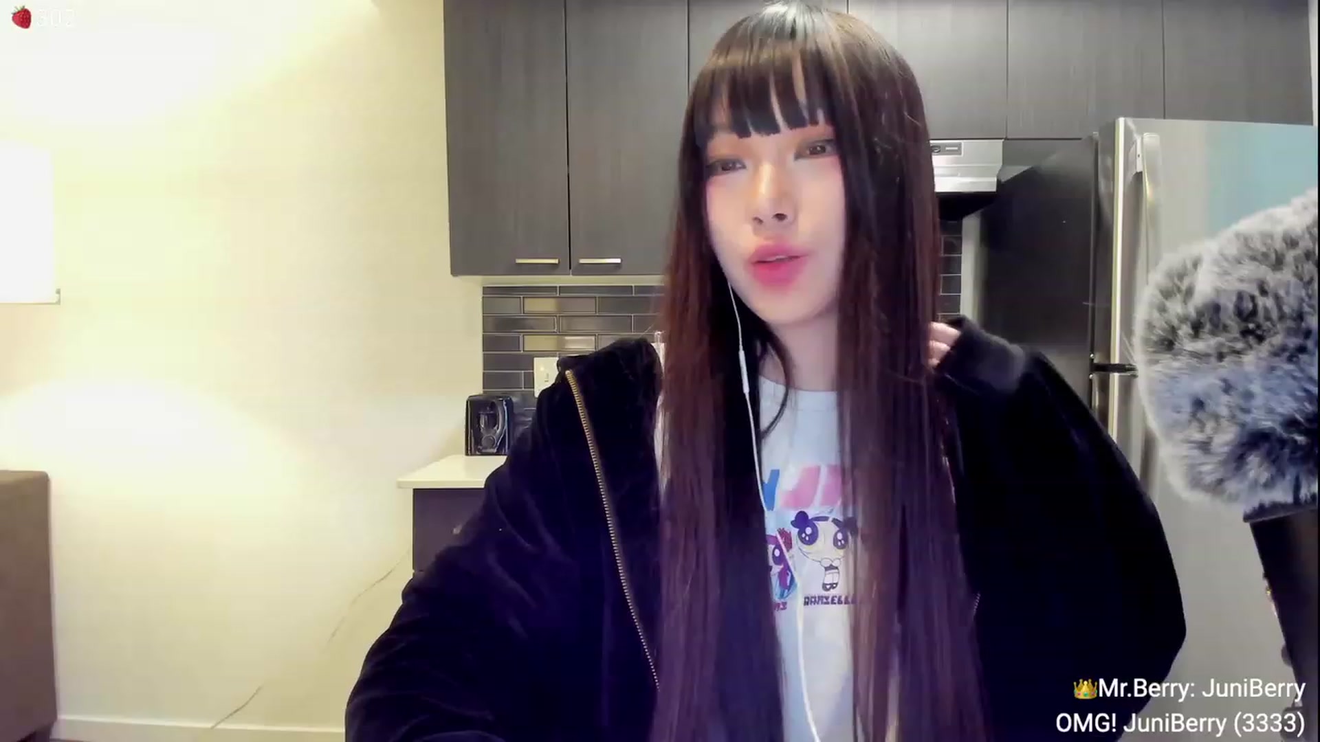 Gallery image thumbnail from AcaiBerry's myfreecams stream on, 11/04/2023, 04:44 image 4 of 20