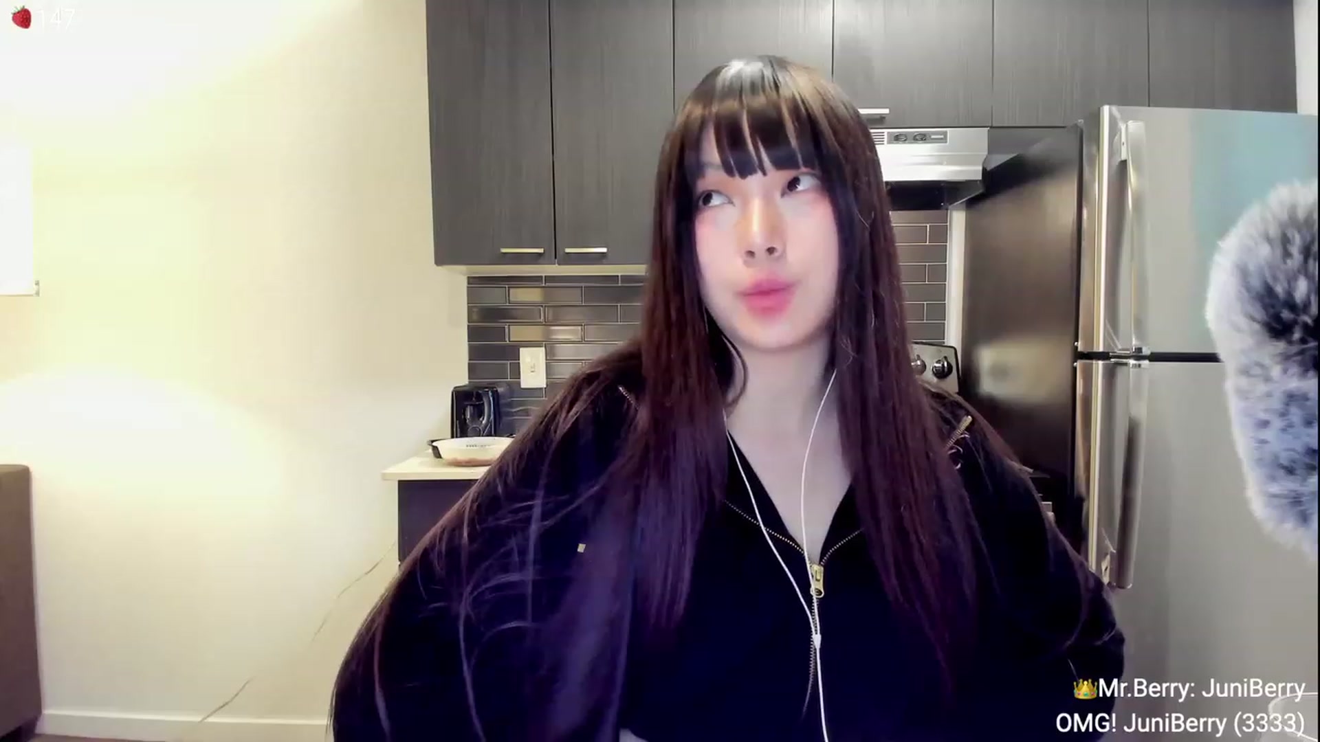 Gallery image thumbnail from AcaiBerry's myfreecams stream on, 11/04/2023, 06:50 image 12 of 20