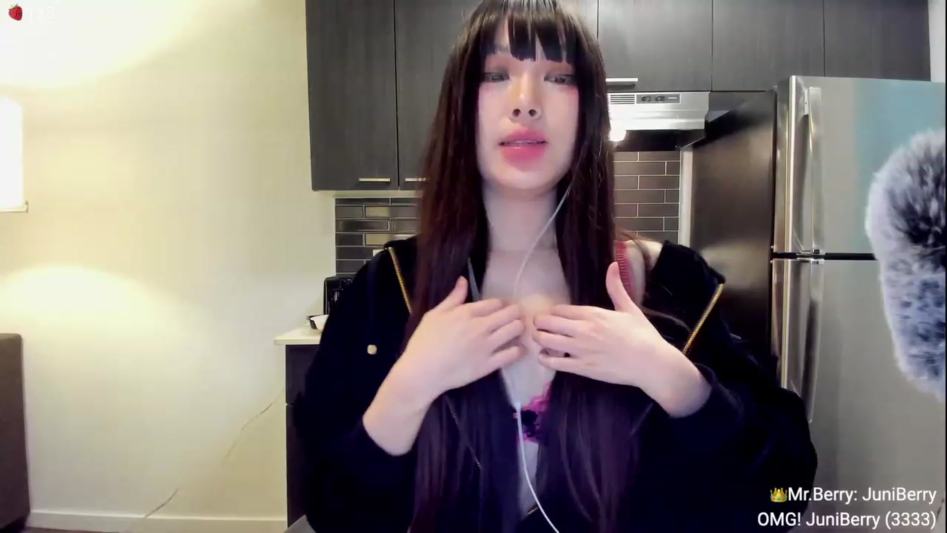 Gallery image thumbnail from AcaiBerry's myfreecams stream on, 11/04/2023, 06:50 image 14 of 20