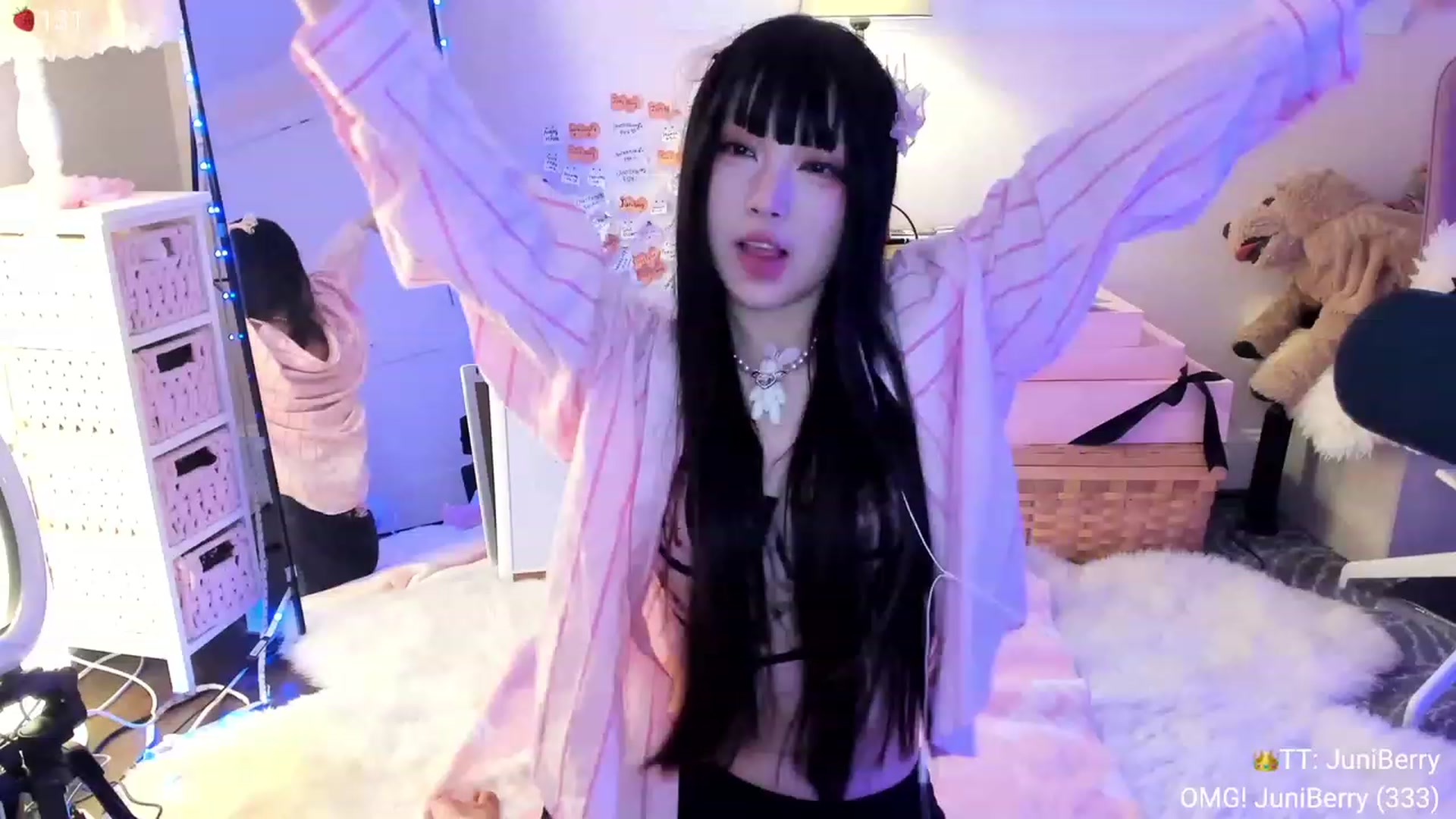 Gallery image thumbnail from AcaiBerry's myfreecams stream on, 11/05/2023, 06:17 image 4 of 20
