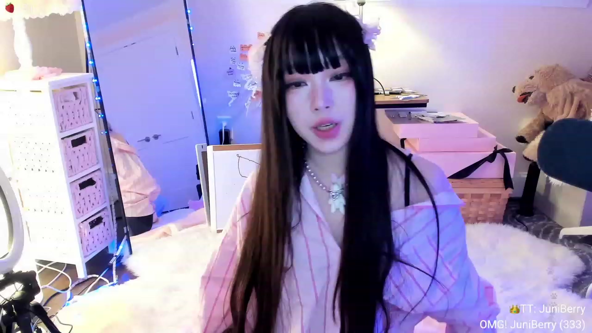 Gallery image thumbnail from AcaiBerry's myfreecams stream on, 11/05/2023, 06:17 image 2 of 20