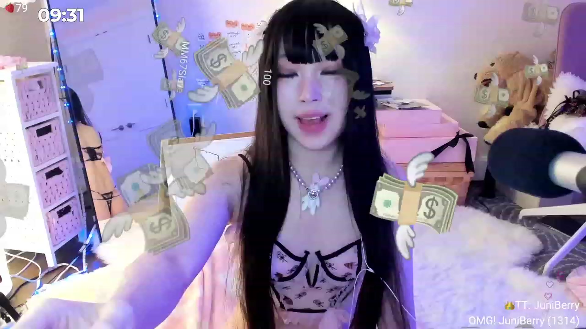 Gallery image thumbnail from AcaiBerry's myfreecams stream on, 11/05/2023, 07:16 image 9 of 20