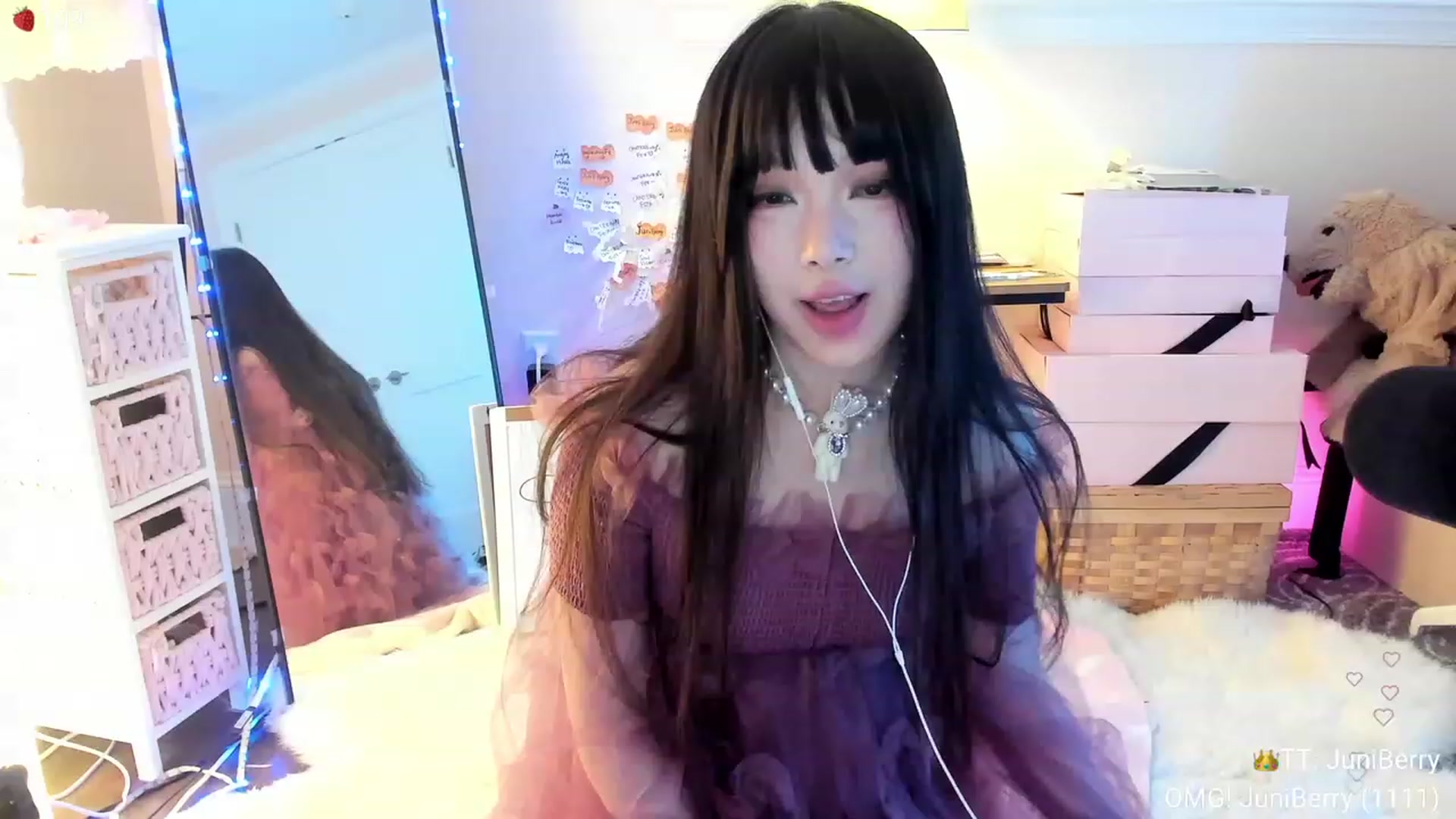 Gallery image thumbnail from AcaiBerry's myfreecams stream on, 11/11/2023, 06:17 image 9 of 20