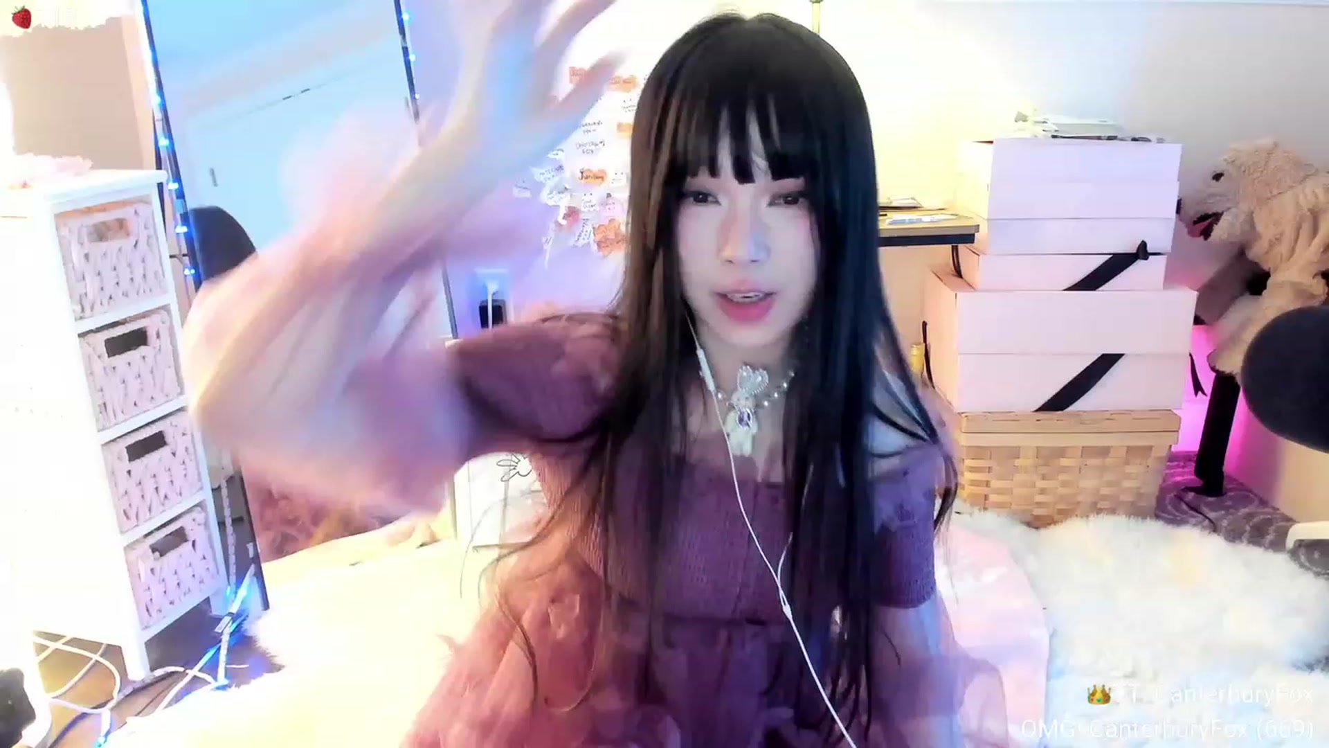 Gallery image thumbnail from AcaiBerry's myfreecams stream on, 11/11/2023, 06:17 image 8 of 20