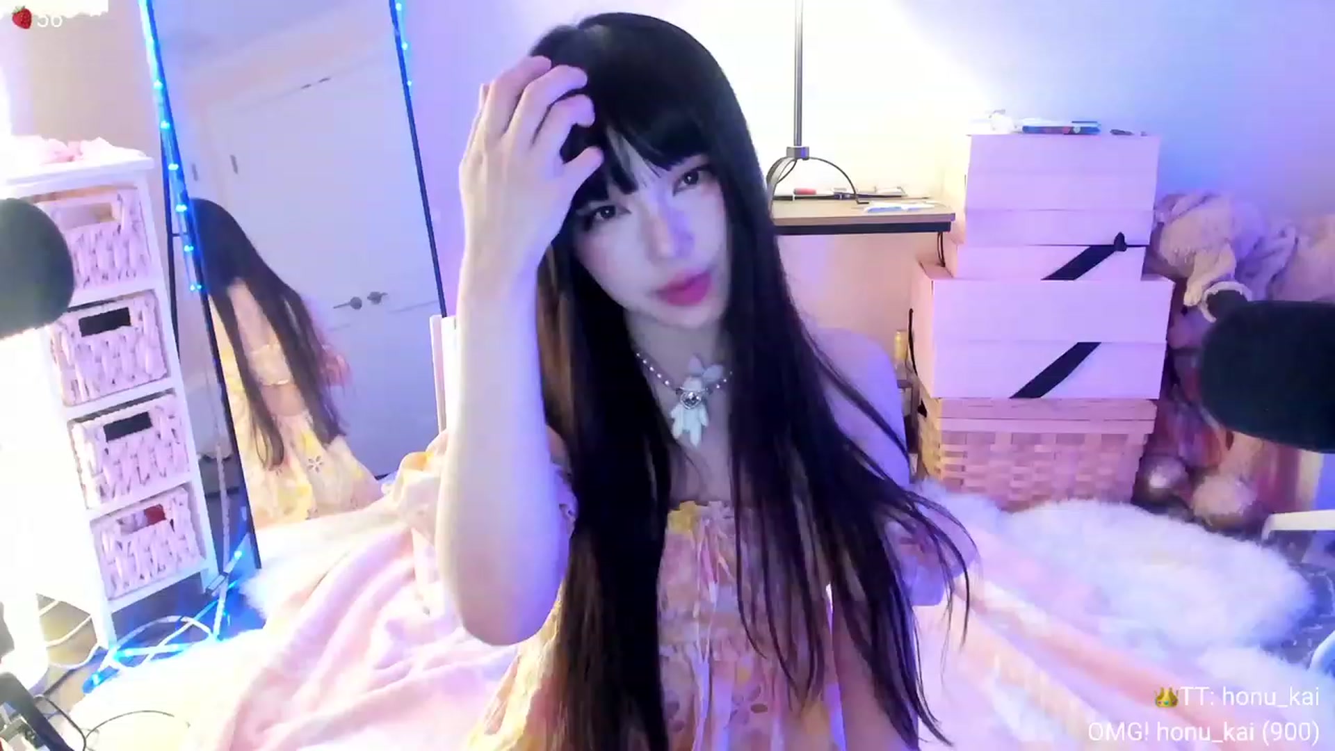 Gallery image thumbnail from AcaiBerry's myfreecams stream on, 11/18/2023, 05:39 image 15 of 20