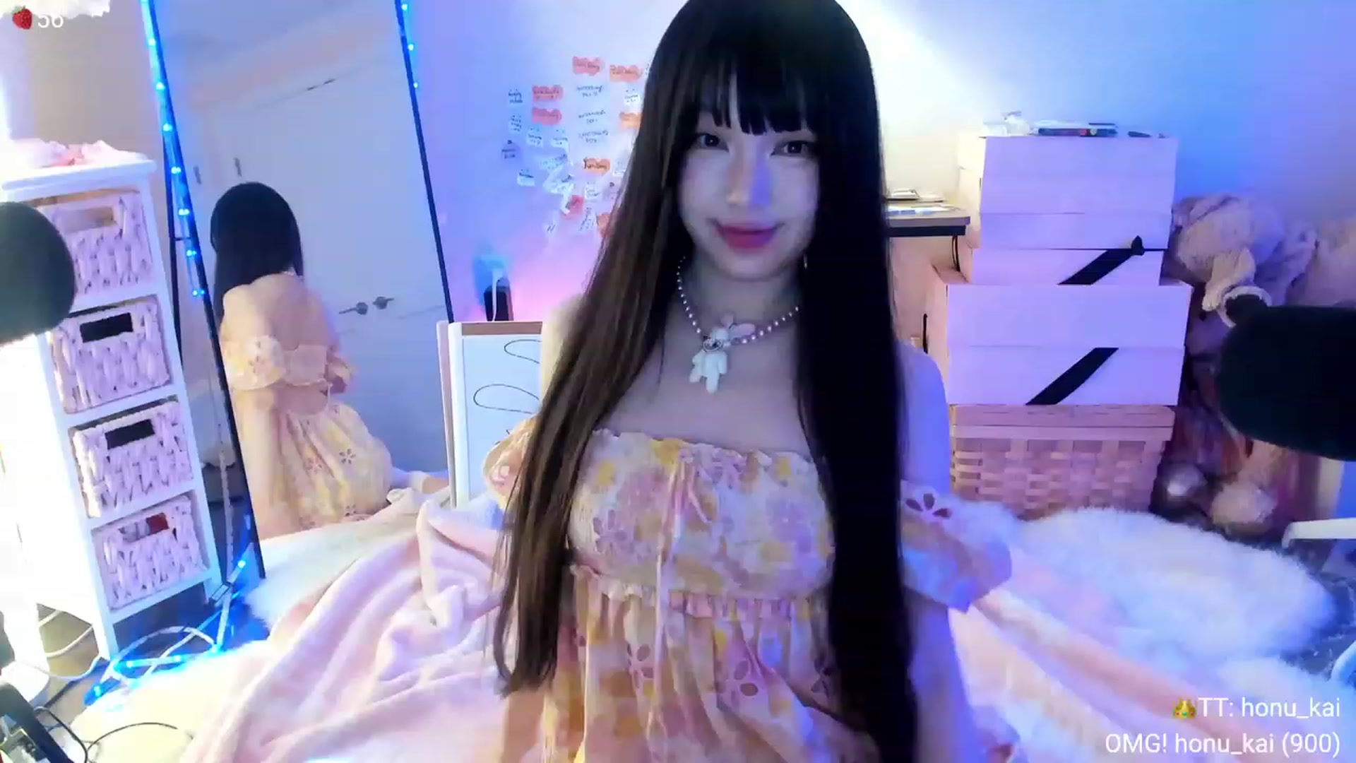 Gallery image thumbnail from AcaiBerry's myfreecams stream on, 11/18/2023, 05:39 image 14 of 20