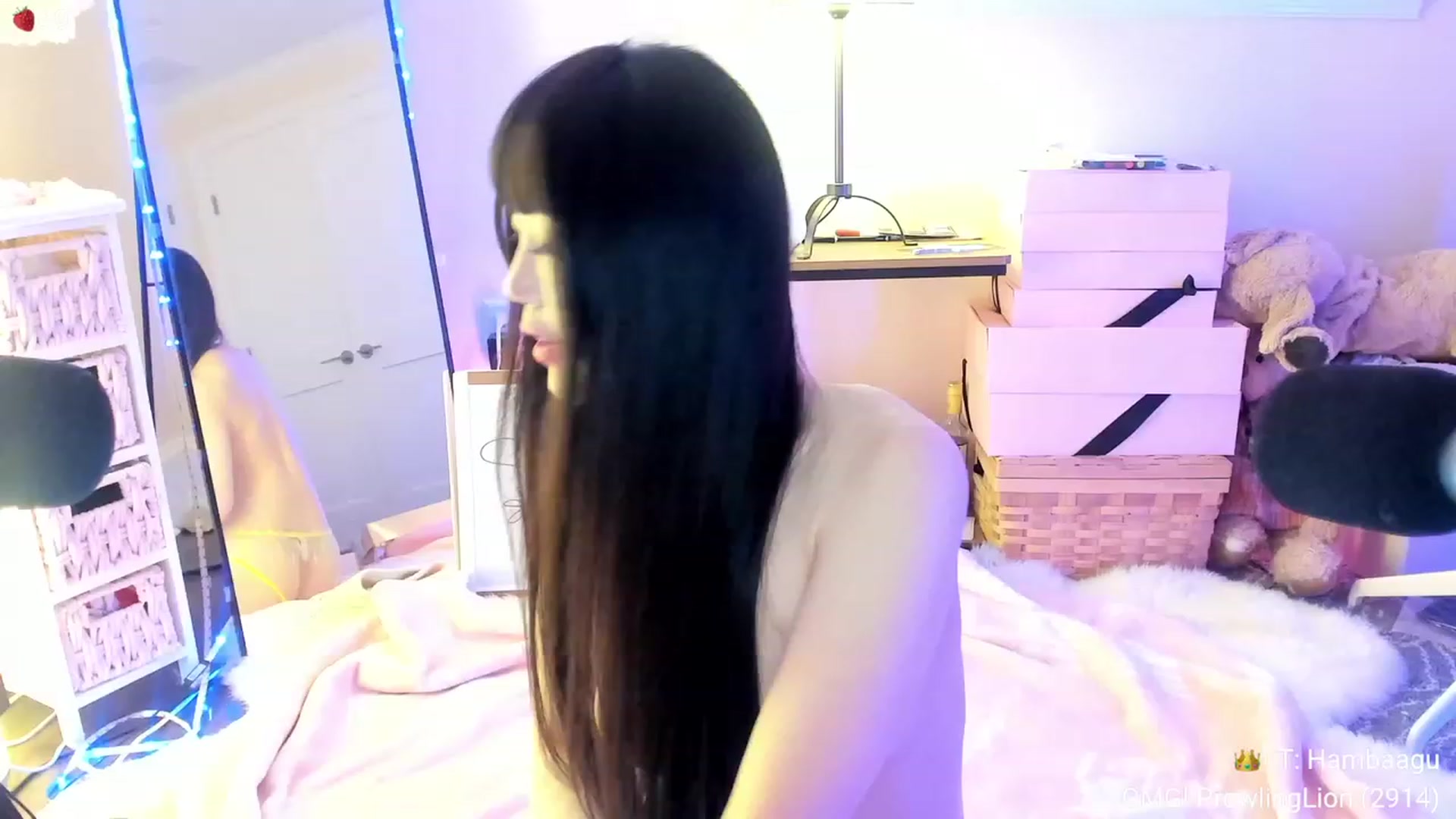 Gallery image thumbnail from AcaiBerry's myfreecams stream on, 11/18/2023, 08:32 image 17 of 20