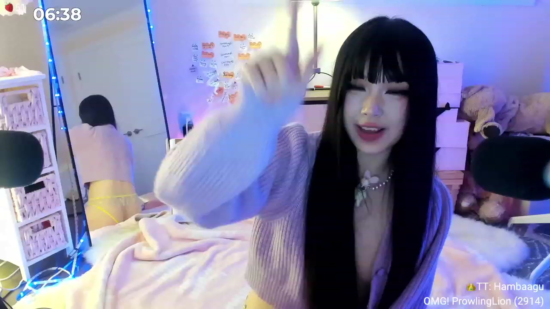 Gallery image thumbnail from AcaiBerry's myfreecams stream on, 11/18/2023, 08:32 image 13 of 20