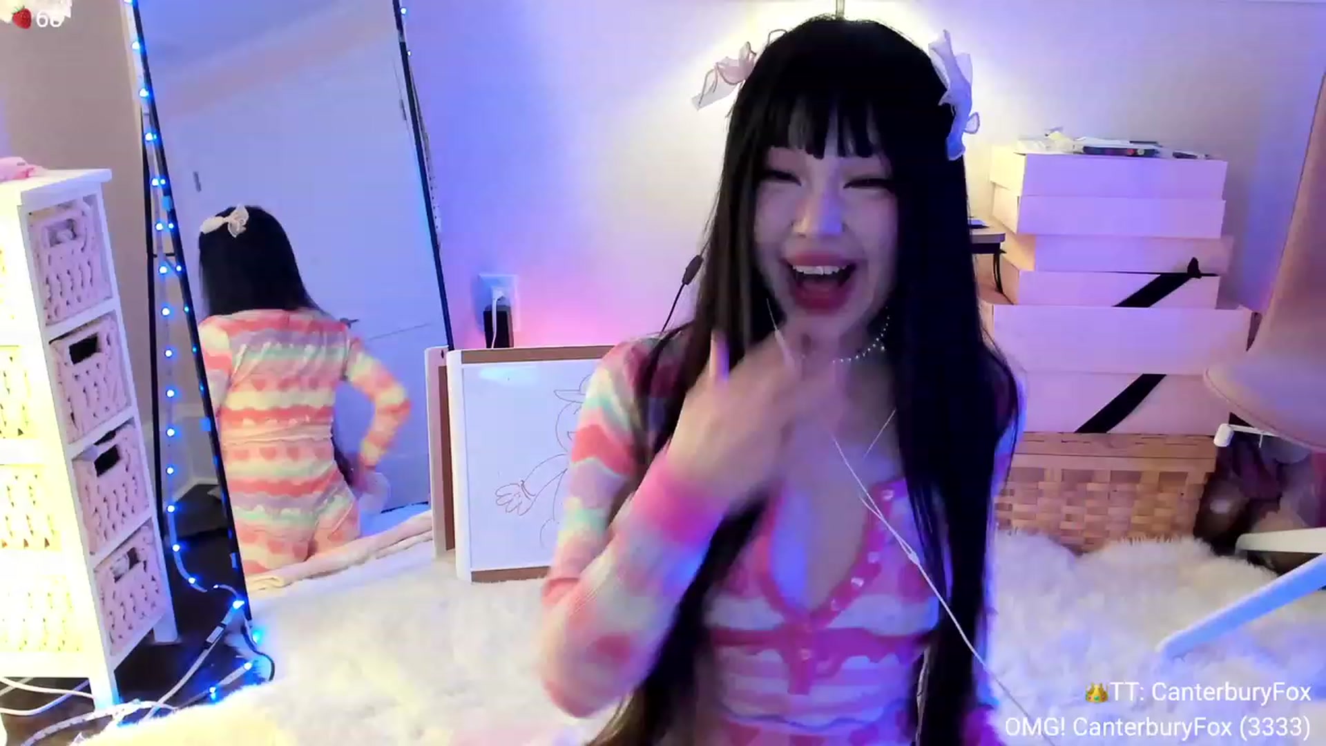 Gallery image thumbnail from AcaiBerry's myfreecams stream on, 11/28/2023, 07:35 image 6 of 20