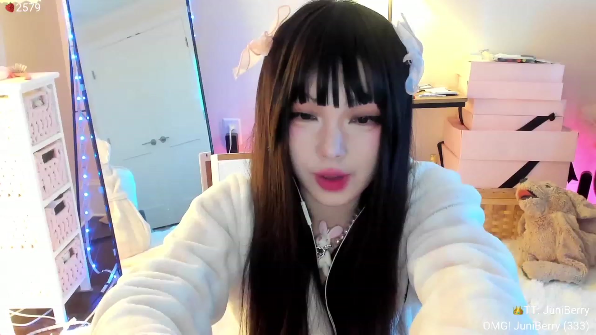 Gallery image thumbnail from AcaiBerry's myfreecams stream on, 12/02/2023, 05:34 image 2 of 20