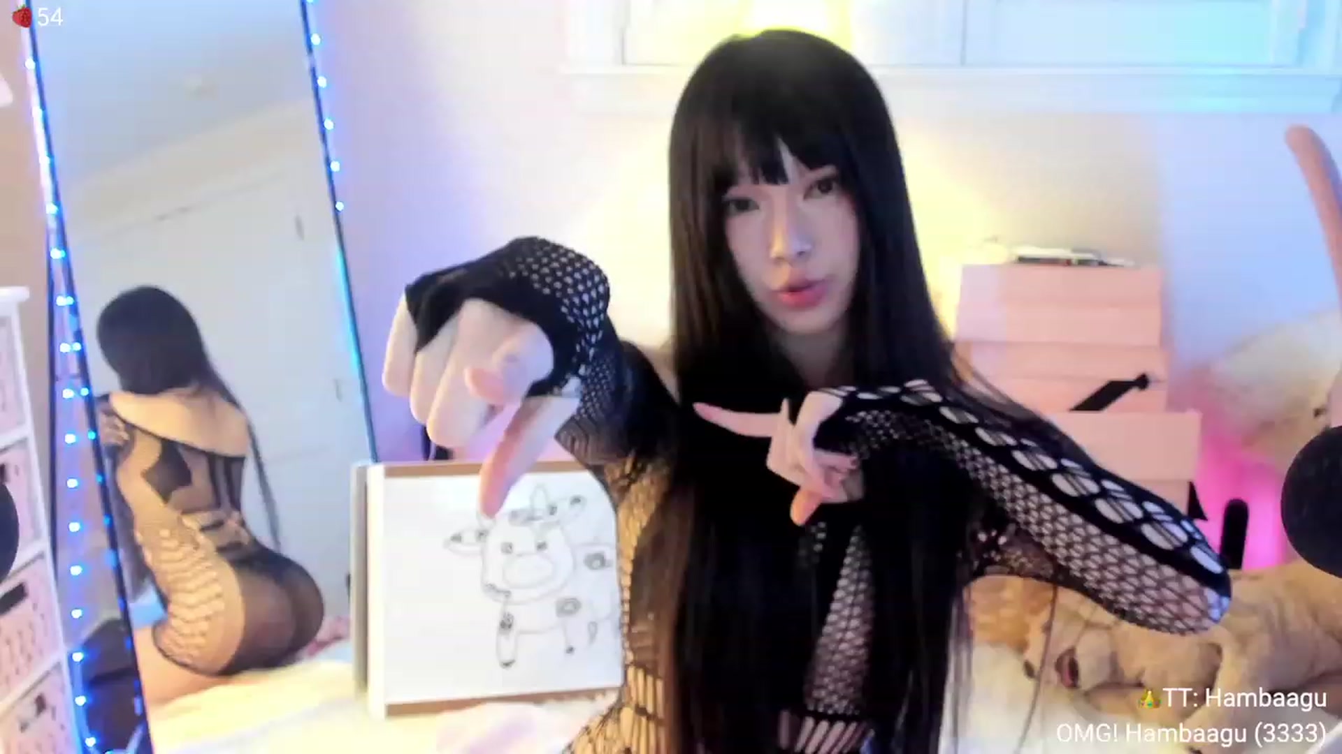 Gallery image thumbnail from AcaiBerry's myfreecams stream on, 12/05/2023, 06:12 image 4 of 20