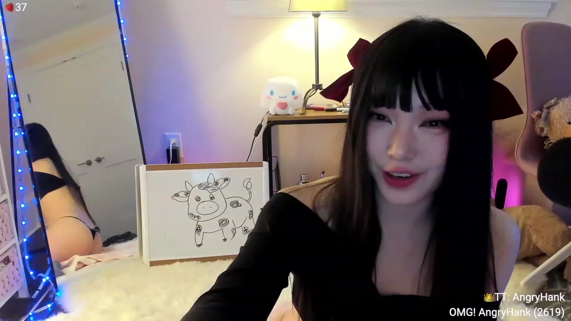 Gallery image thumbnail from AcaiBerry's myfreecams stream on, 12/07/2023, 08:11 image 8 of 20