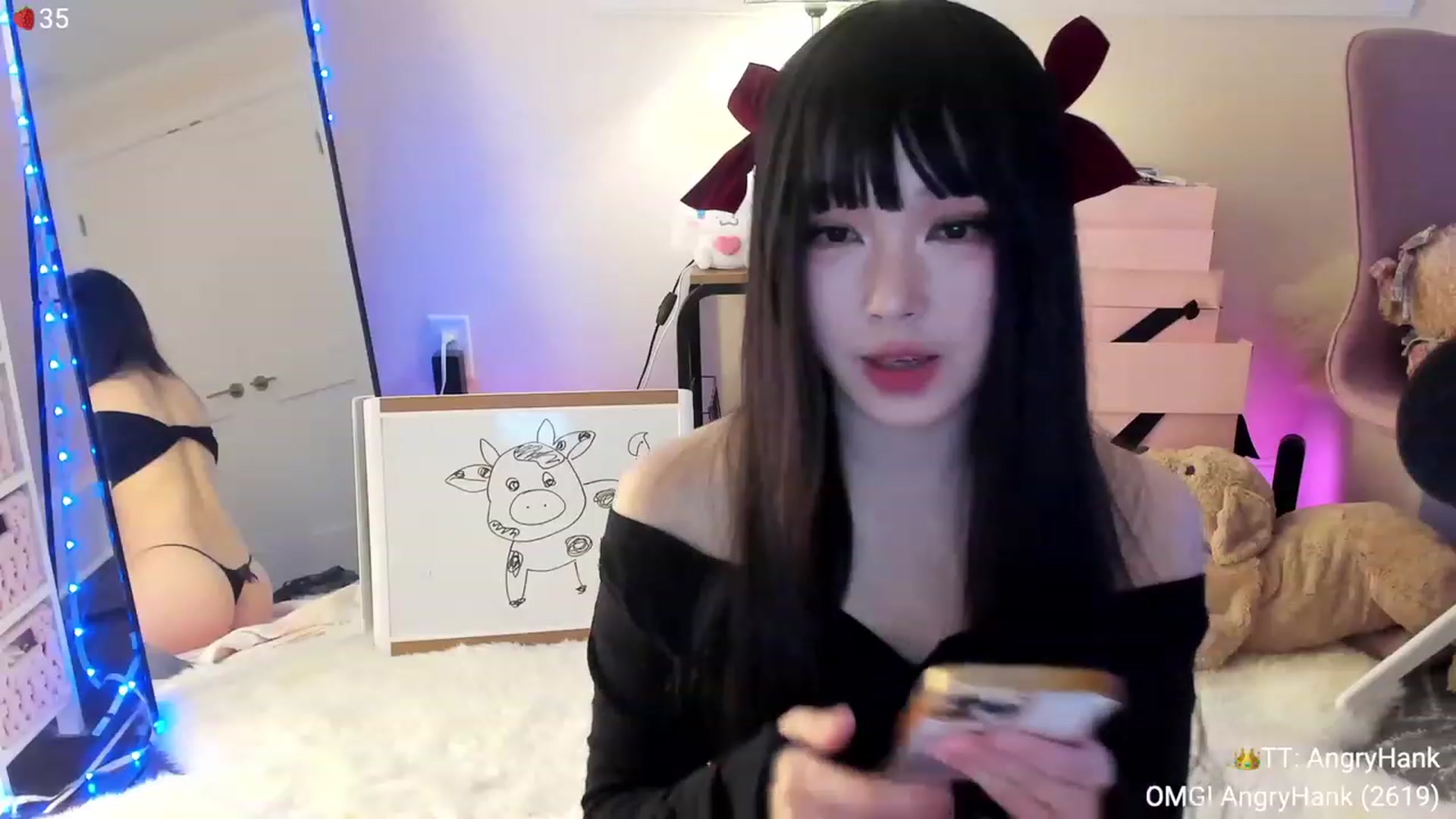 Gallery image thumbnail from AcaiBerry's myfreecams stream on, 12/07/2023, 08:11 image 9 of 20