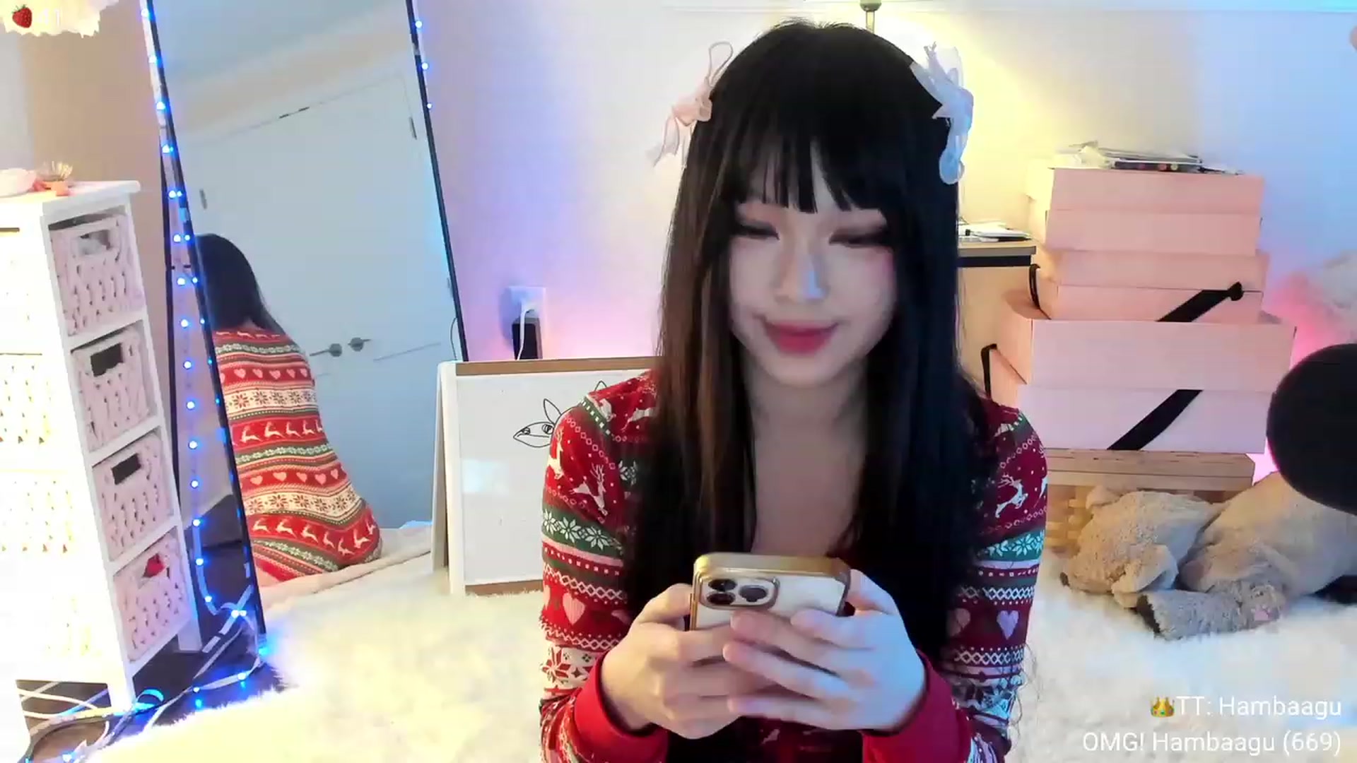Gallery image thumbnail from AcaiBerry's myfreecams stream on, 12/14/2023, 07:36 image 10 of 20