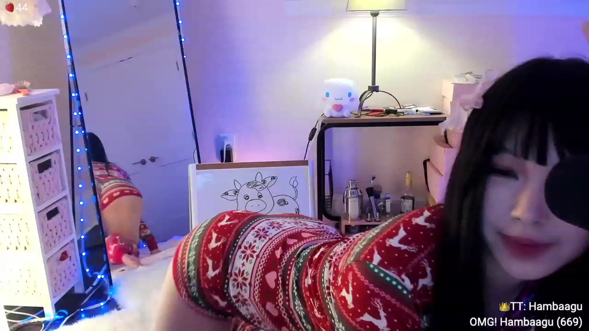 Gallery image thumbnail from AcaiBerry's myfreecams stream on, 12/14/2023, 07:36 image 4 of 20