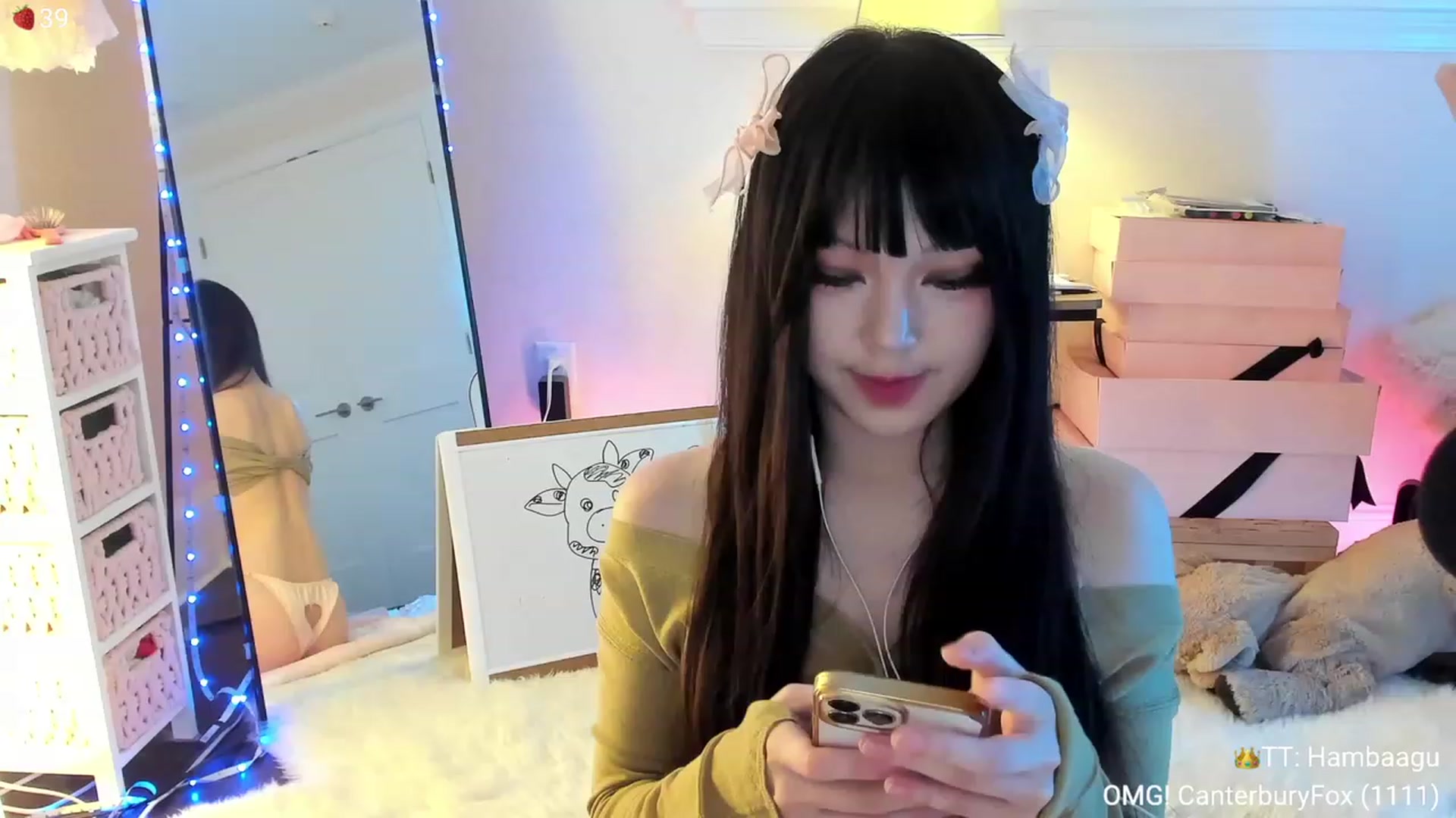 Gallery image thumbnail from AcaiBerry's myfreecams stream on, 12/14/2023, 07:36 image 17 of 20