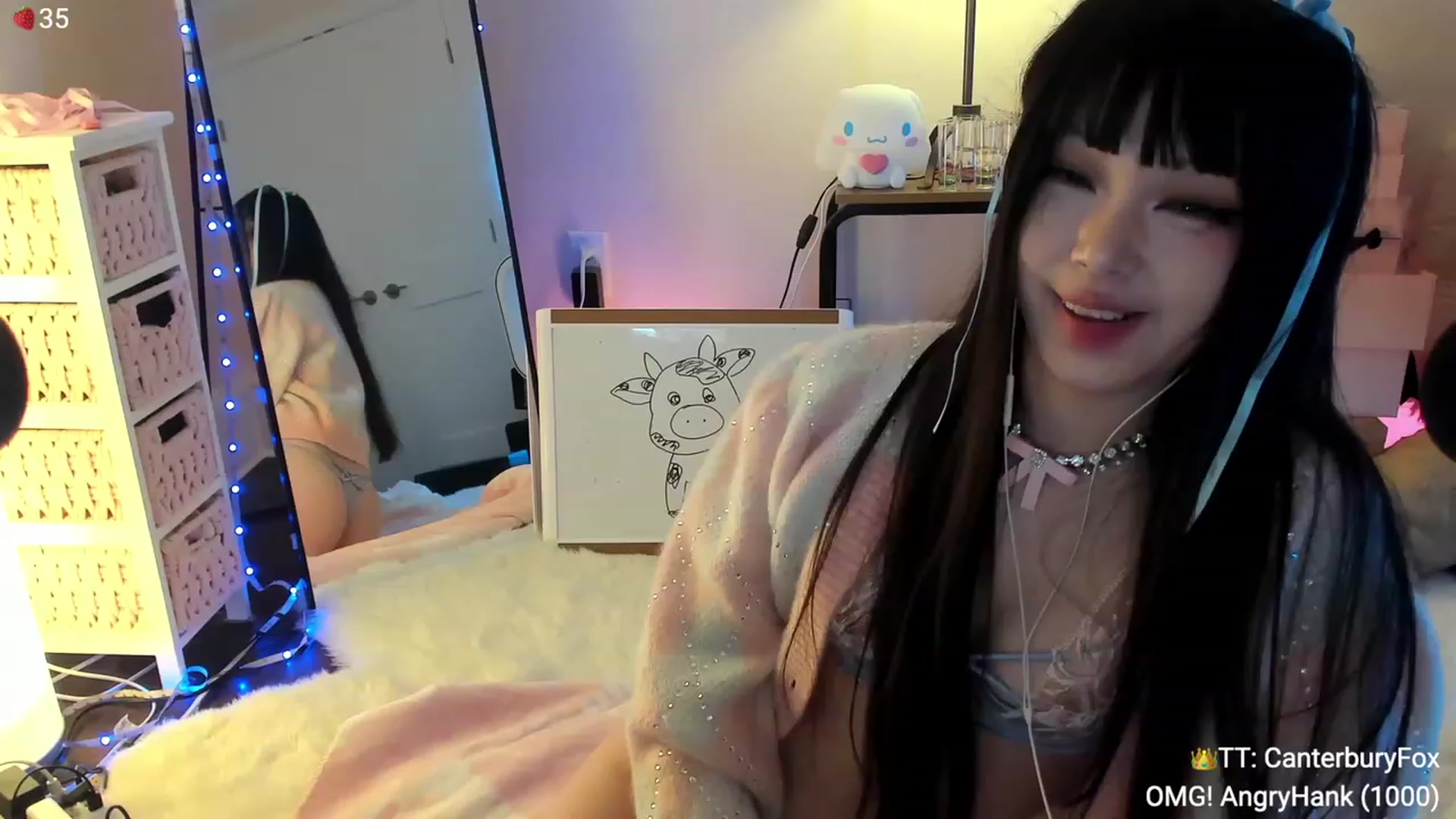 Gallery image thumbnail from AcaiBerry's myfreecams stream on, 12/16/2023, 08:39 image 8 of 20