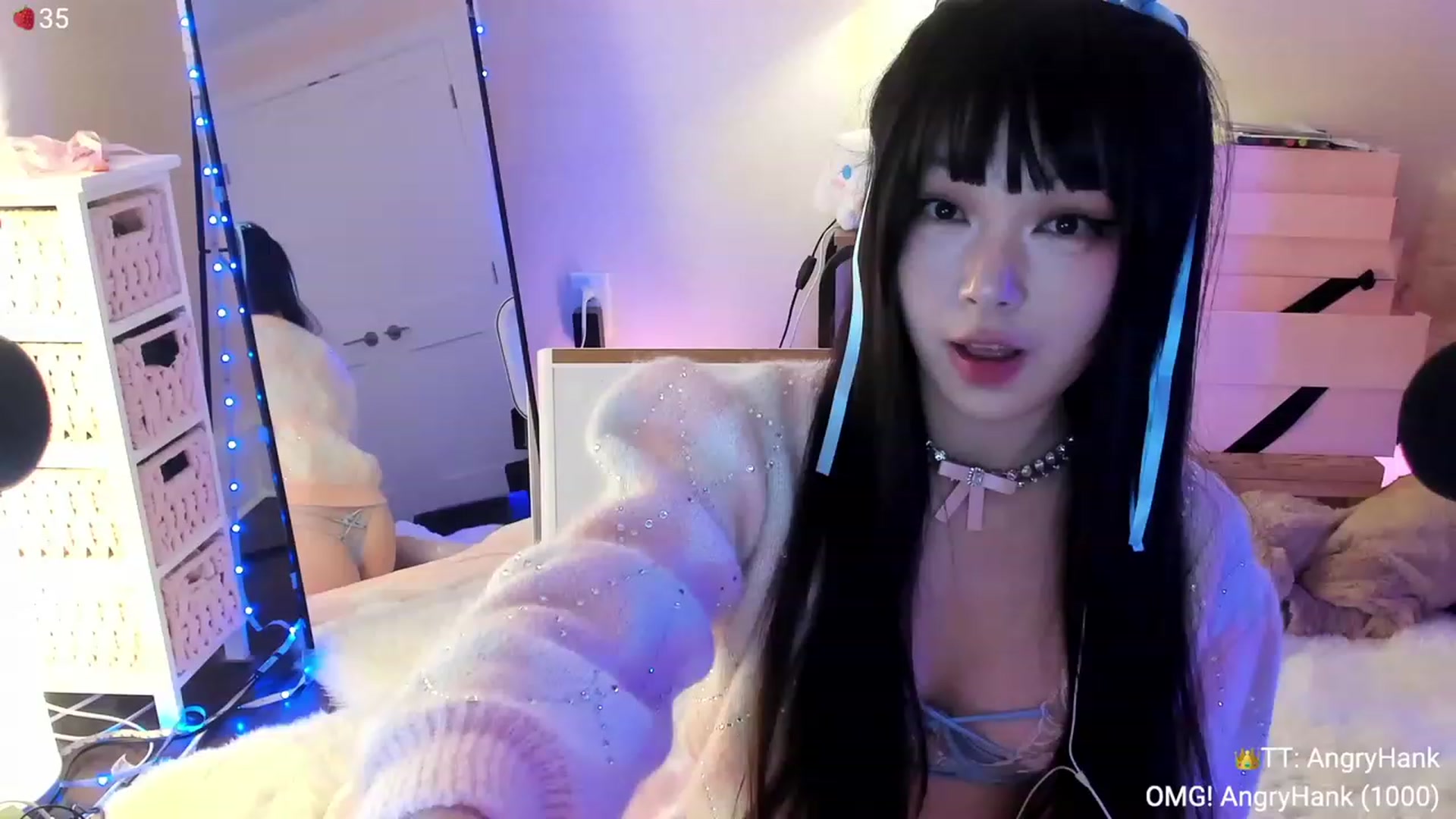 Gallery image thumbnail from AcaiBerry's myfreecams stream on, 12/16/2023, 08:39 image 19 of 20