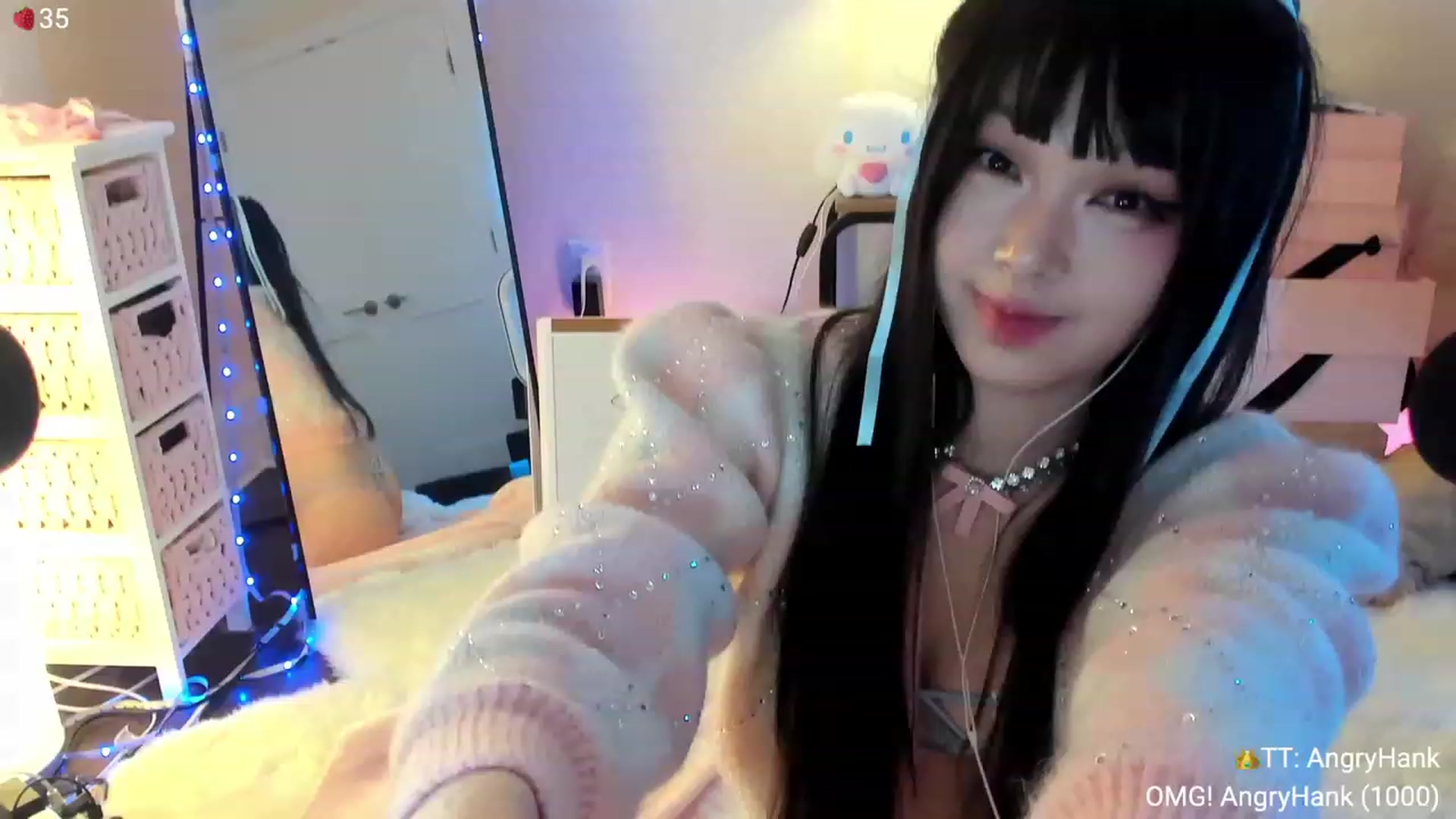Gallery image thumbnail from AcaiBerry's myfreecams stream on, 12/16/2023, 08:39 image 13 of 20