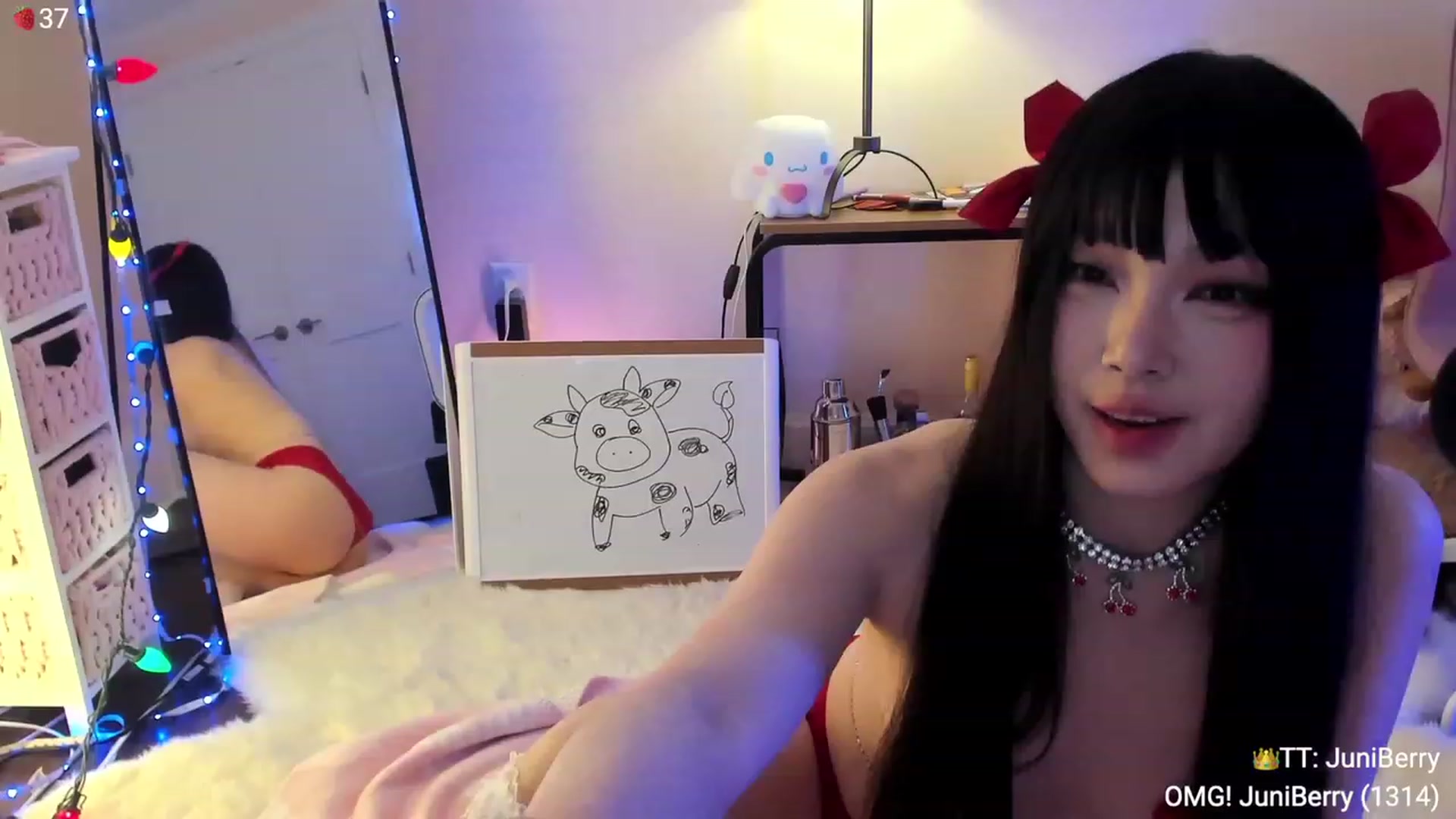 Gallery image thumbnail from AcaiBerry's myfreecams stream on, 12/17/2023, 06:46 image 7 of 20