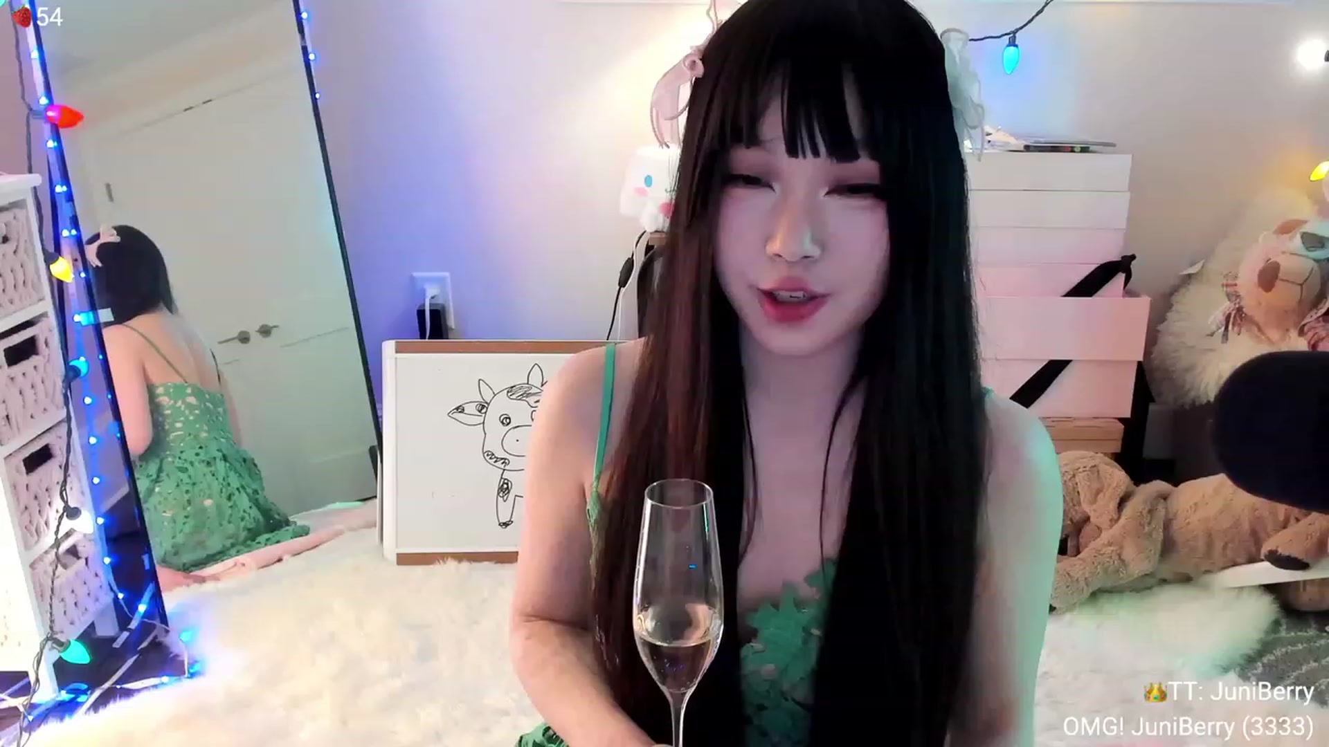 Gallery image thumbnail from AcaiBerry's myfreecams stream on, 01/01/2024, 05:06 image 10 of 20