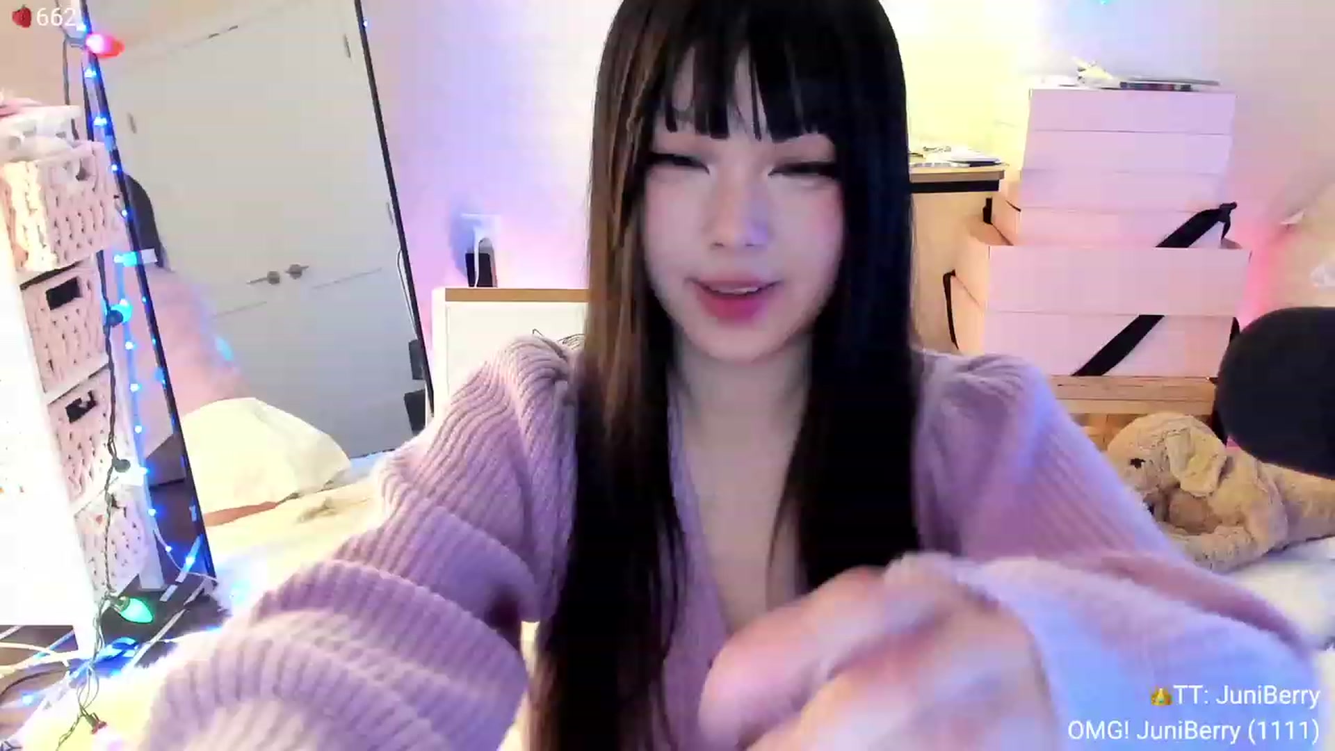 Gallery image thumbnail from AcaiBerry's myfreecams stream on, 01/04/2024, 06:10 image 12 of 20