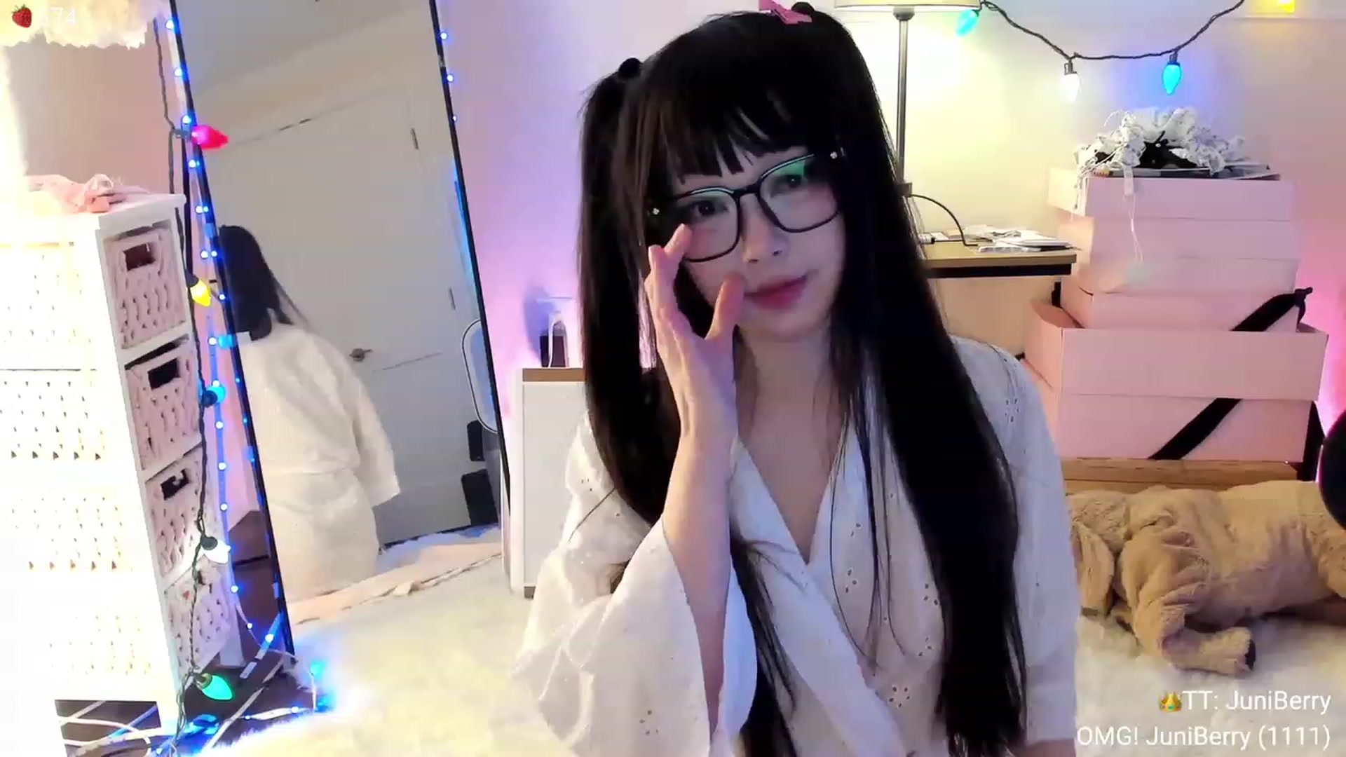 Gallery image thumbnail from AcaiBerry's myfreecams stream on, 01/06/2024, 06:05 image 2 of 20
