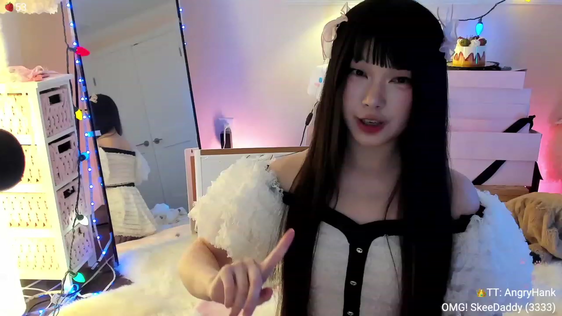 Gallery image thumbnail from AcaiBerry's myfreecams stream on, 01/10/2024, 05:01 image 20 of 20