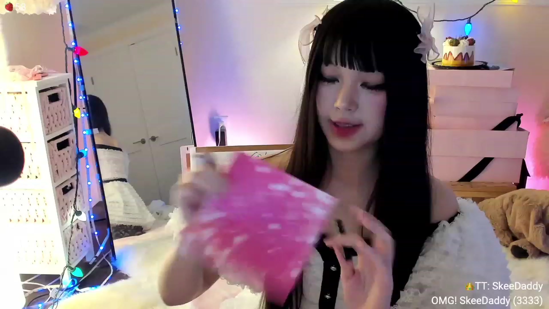 Gallery image thumbnail from AcaiBerry's myfreecams stream on, 01/10/2024, 05:01 image 18 of 20