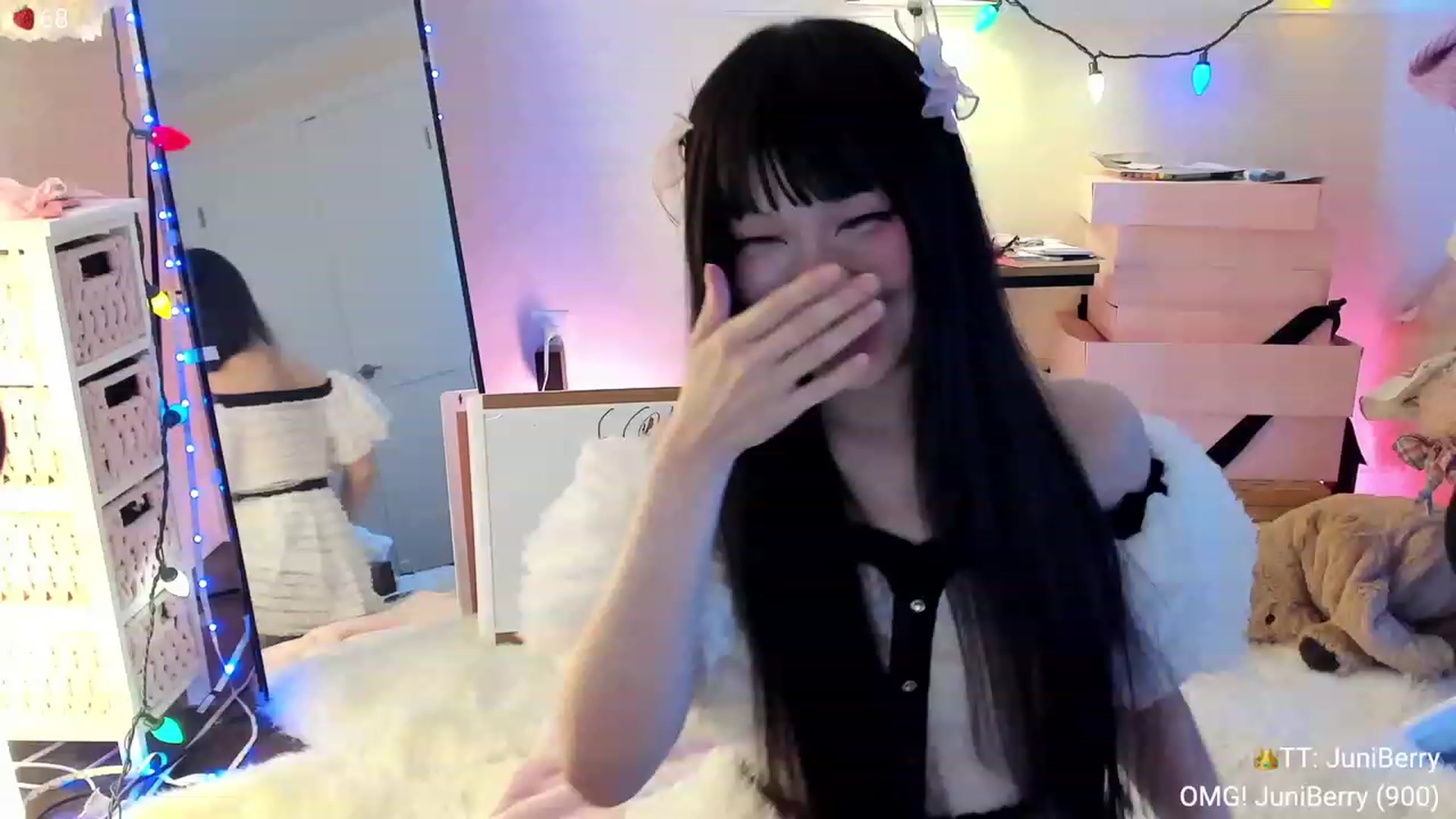 Gallery image thumbnail from AcaiBerry's myfreecams stream on, 01/10/2024, 05:01 image 8 of 20